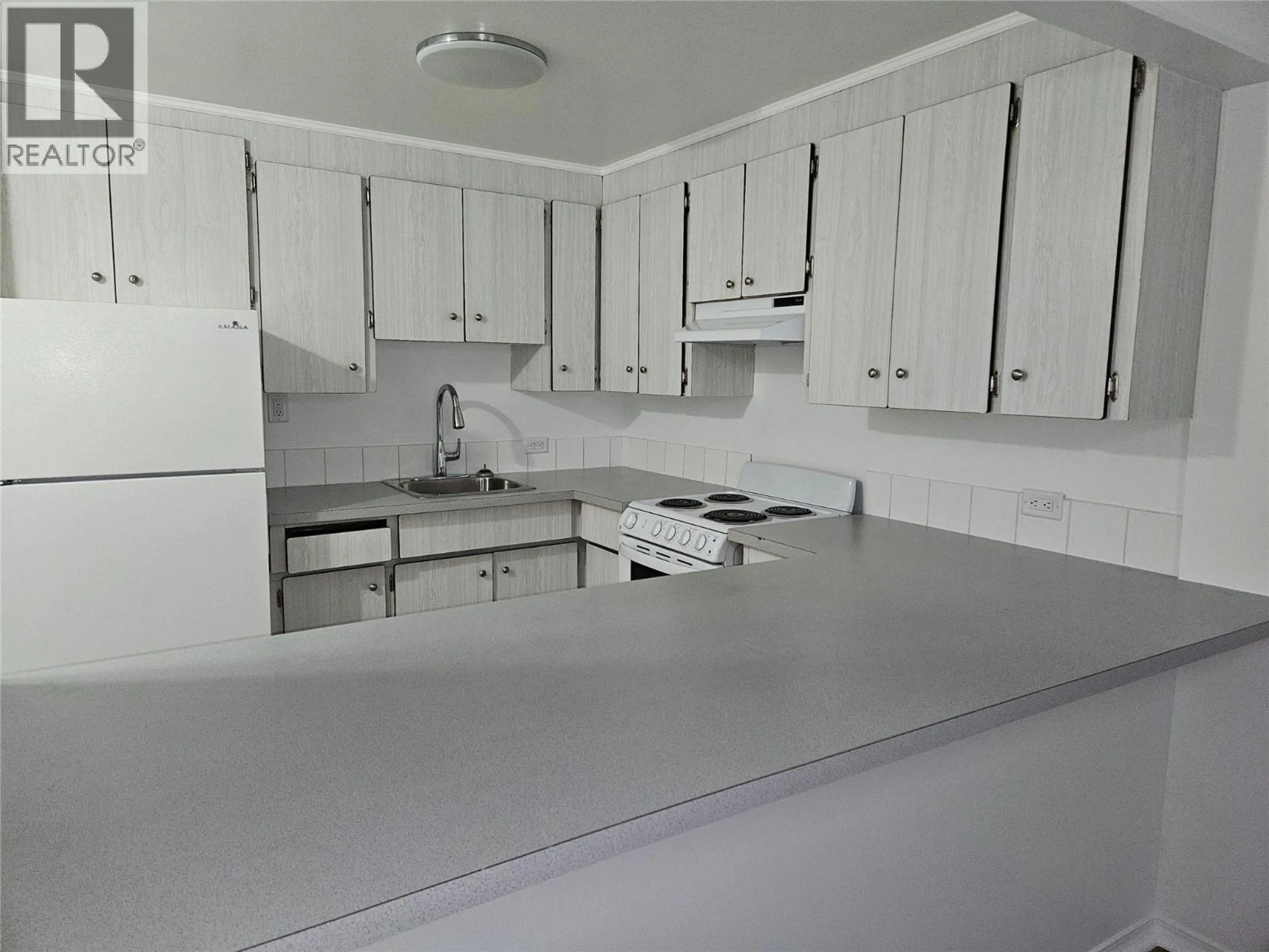 Property at 301 SCOTT AVENUE, Penticton, BC