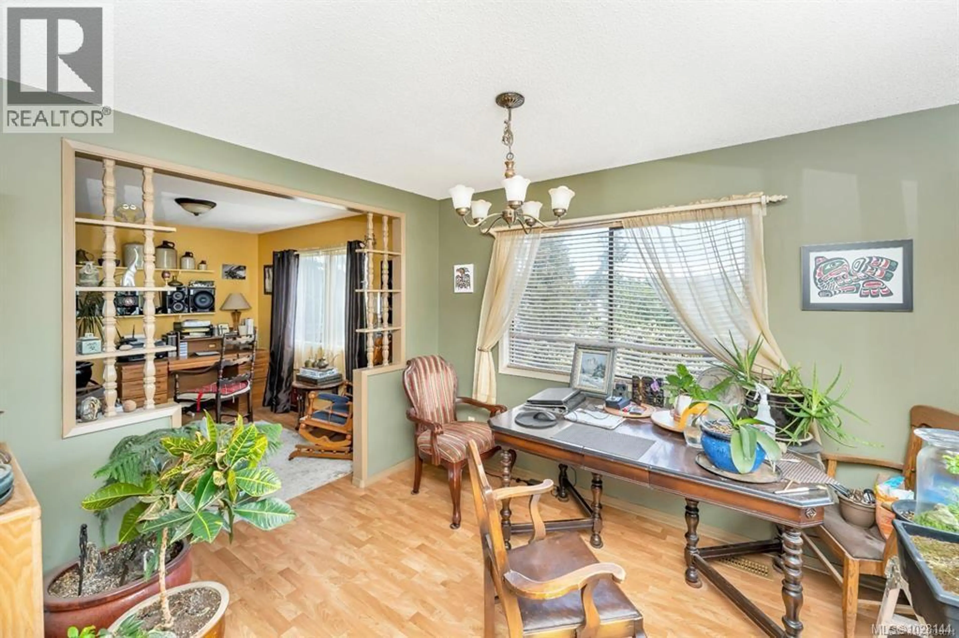 Property at 9254 RIDEAU AVE, North Saanich, BC