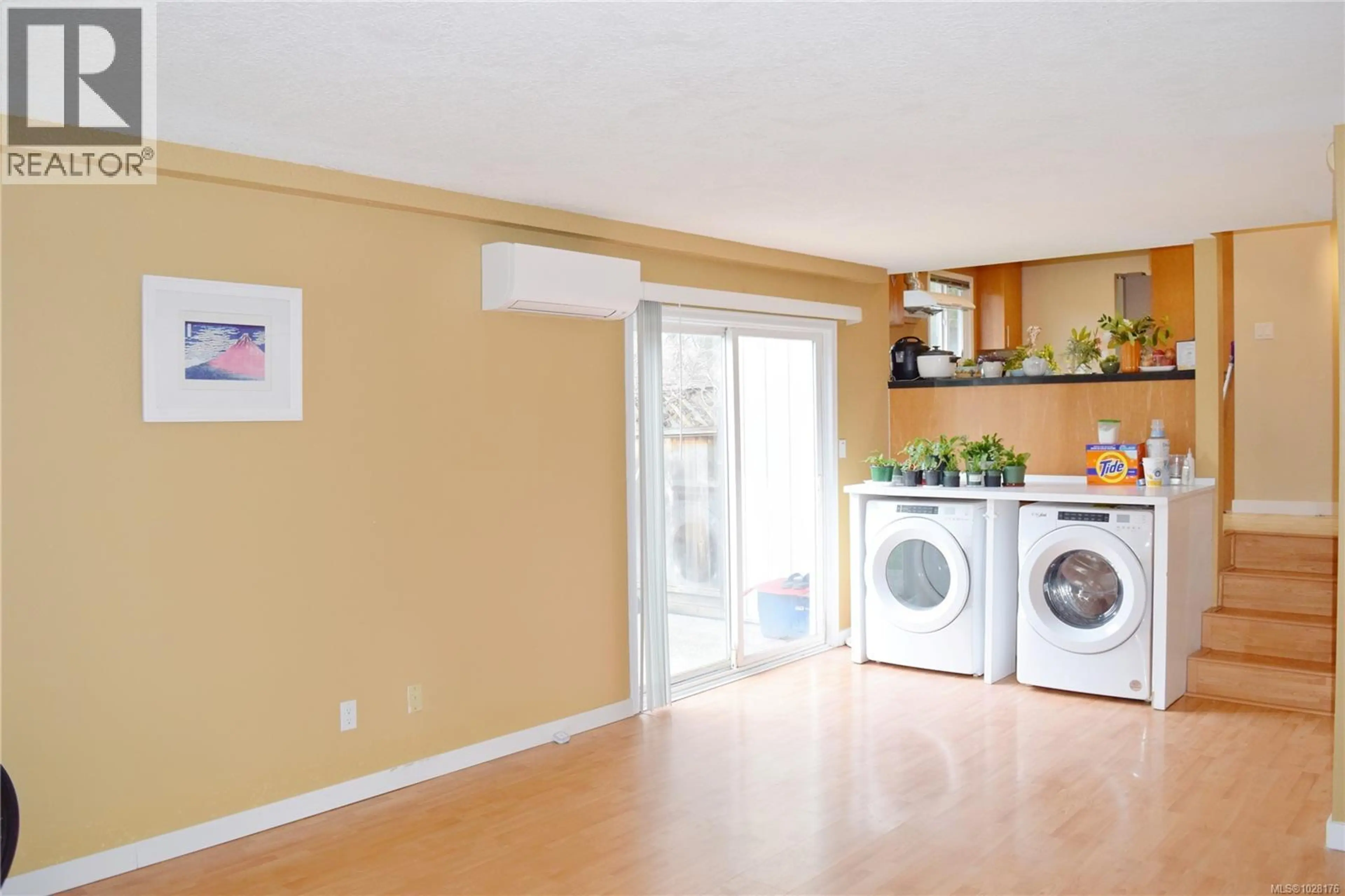 Property at 4091 DAWNVIEW CRES, Saanich, BC