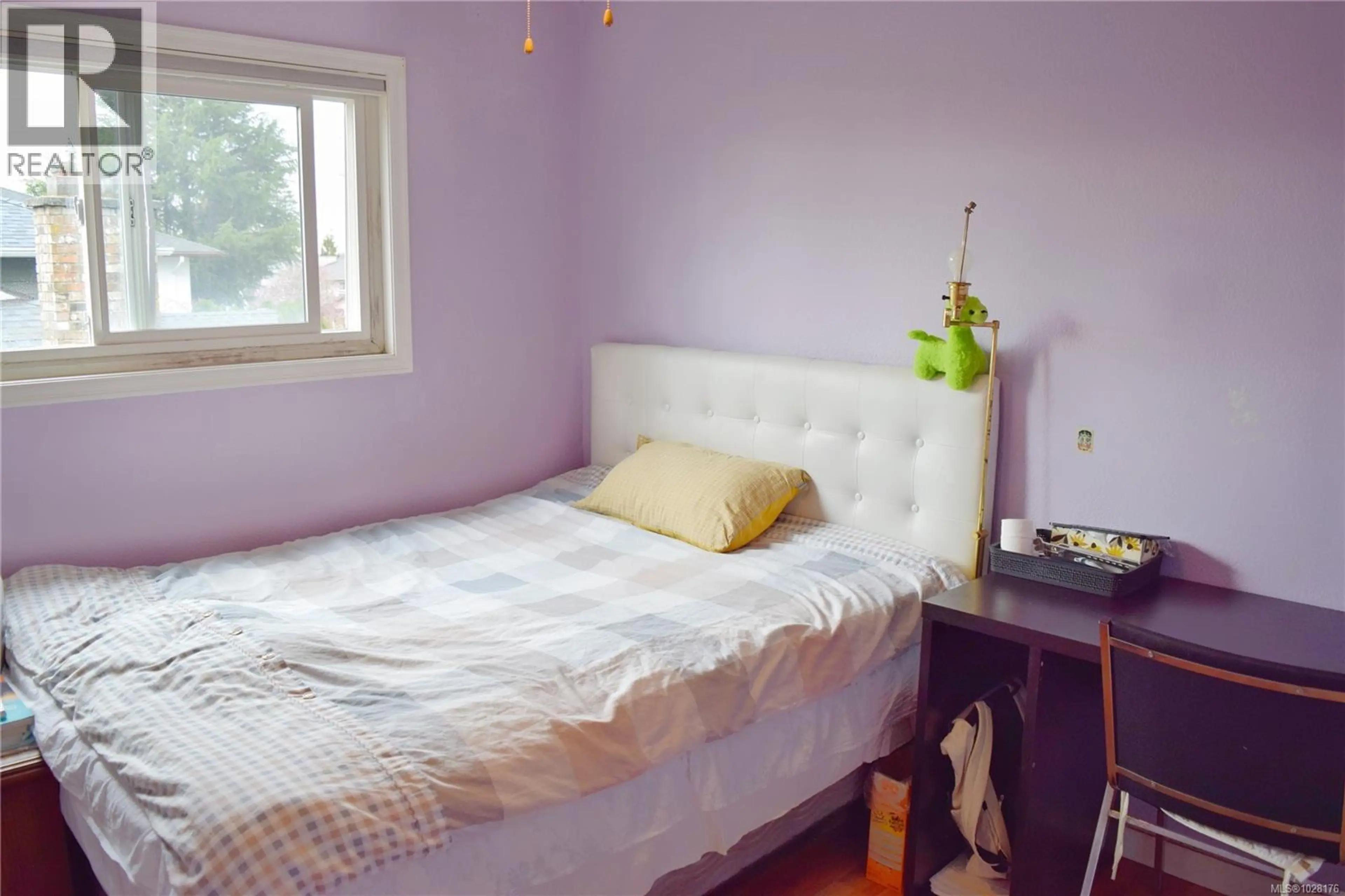 Property at 4091 DAWNVIEW CRES, Saanich, BC