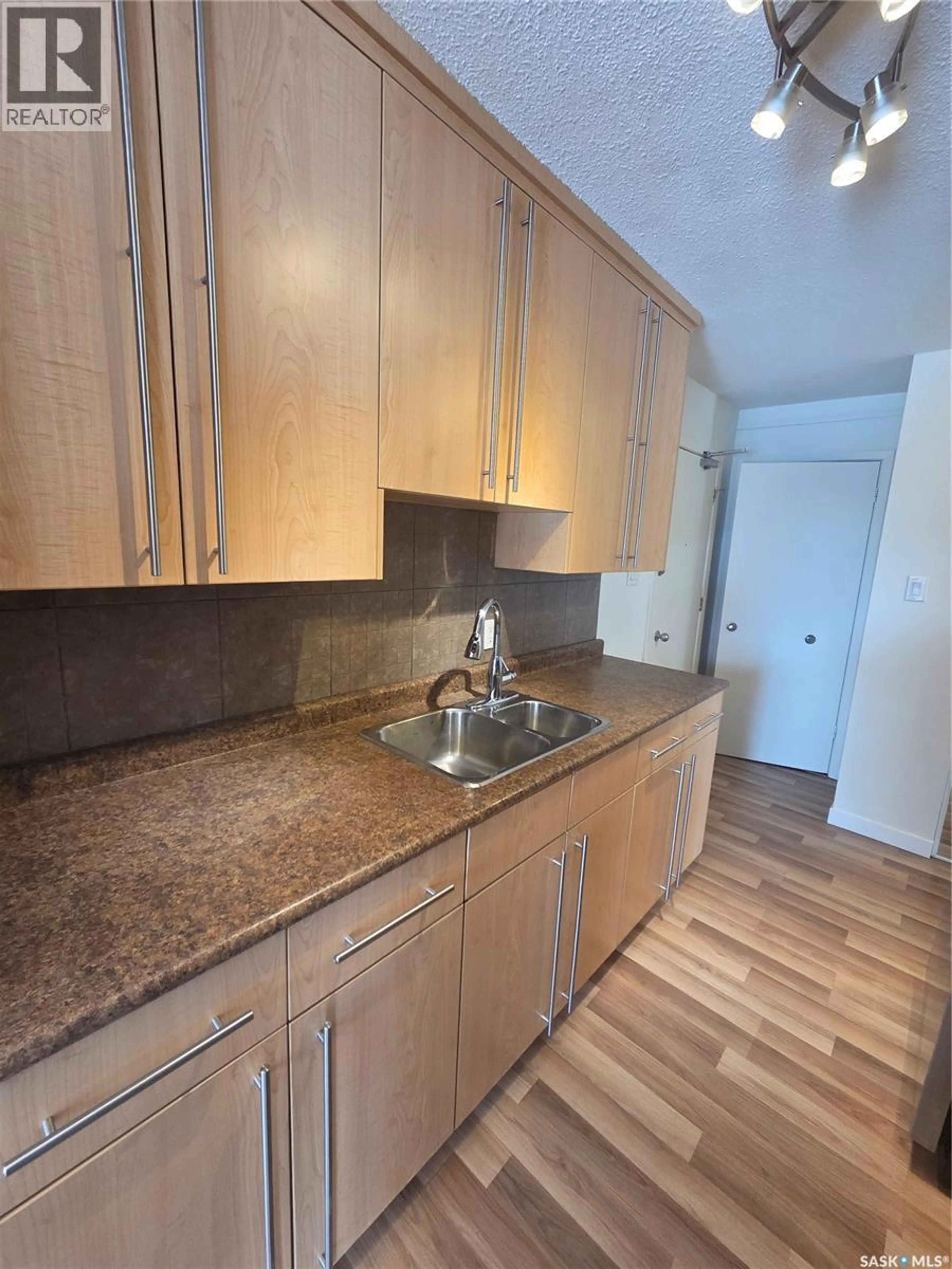 Property at #7 833 B AVENUE N, Saskatoon, SK