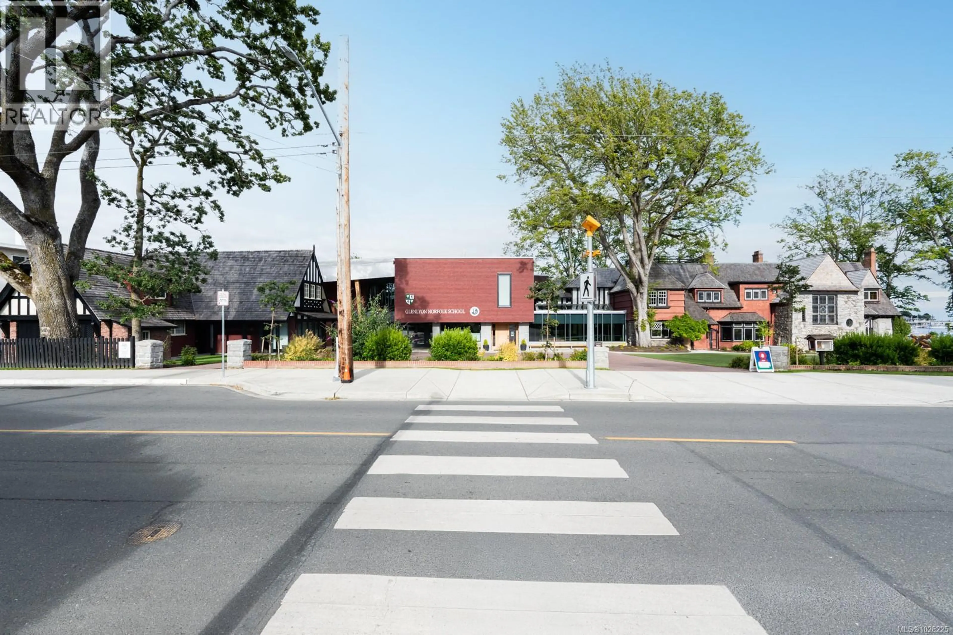 Property at 1256 OLIVER ST, Oak Bay, BC