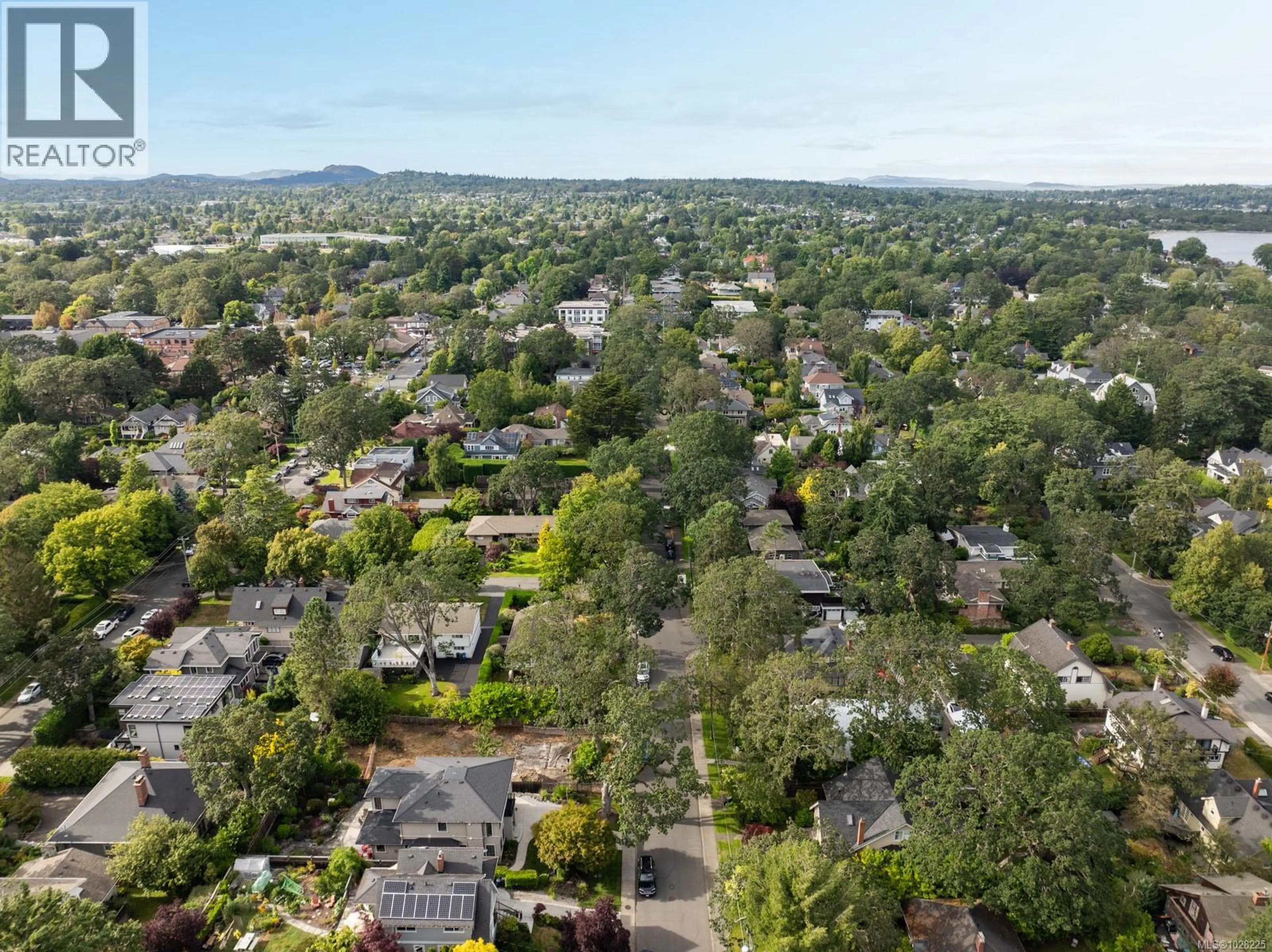 Property at 1256 OLIVER ST, Oak Bay, BC