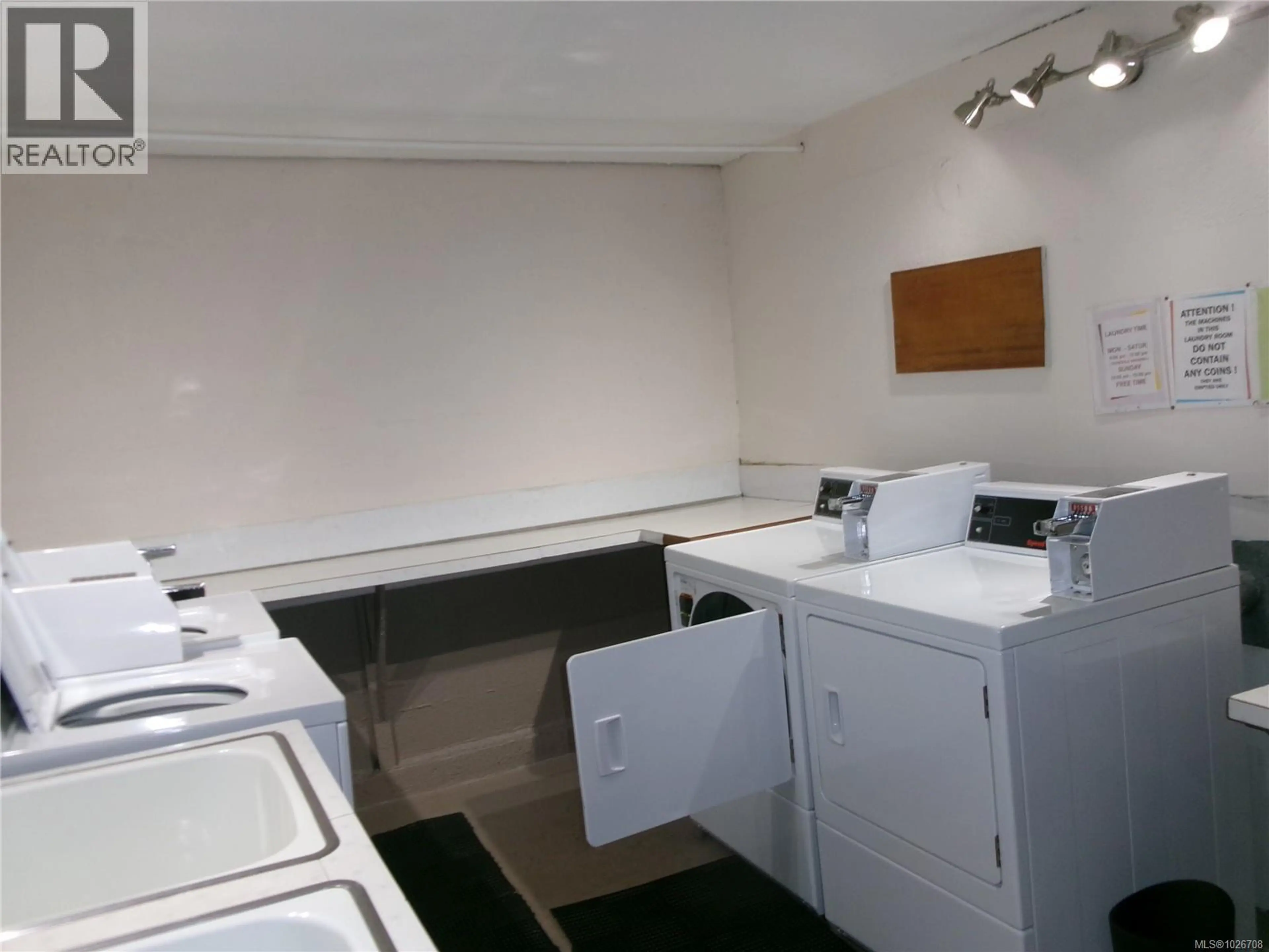 Property at 1252 9TH ST, Courtenay, BC