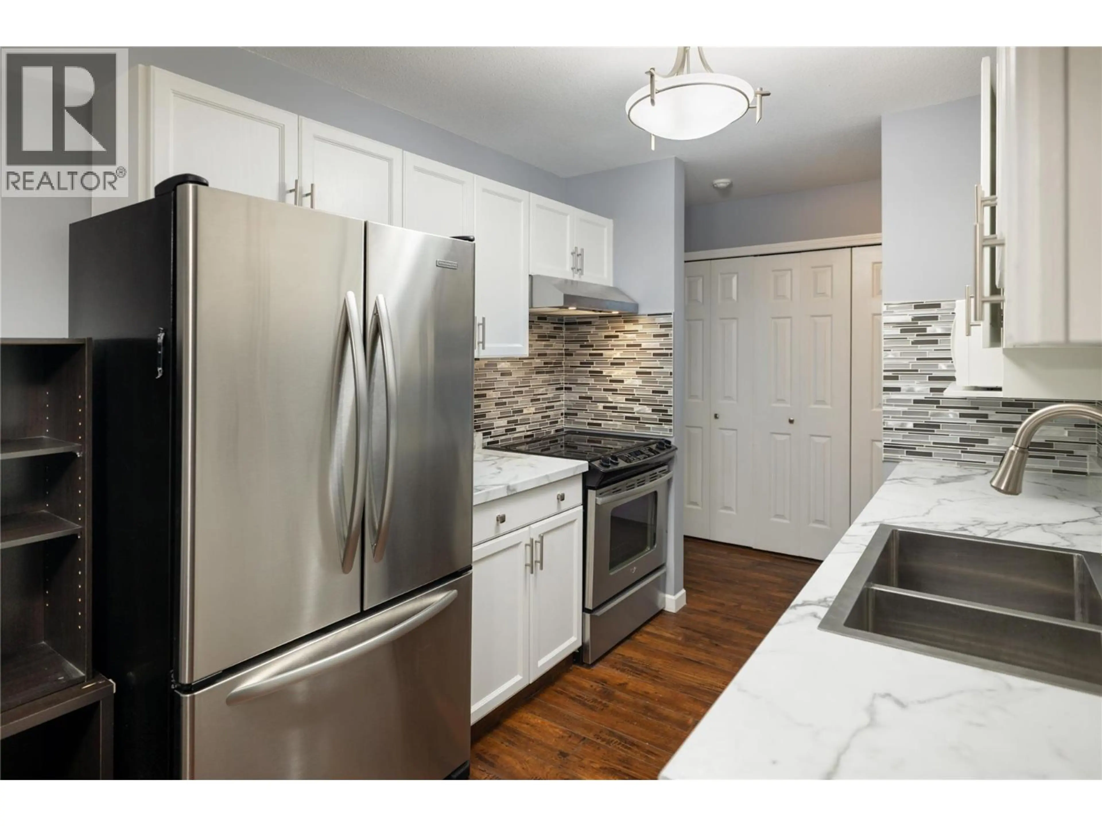 Property at #404 3155 DE MONTREUIL COURT, Kelowna, BC