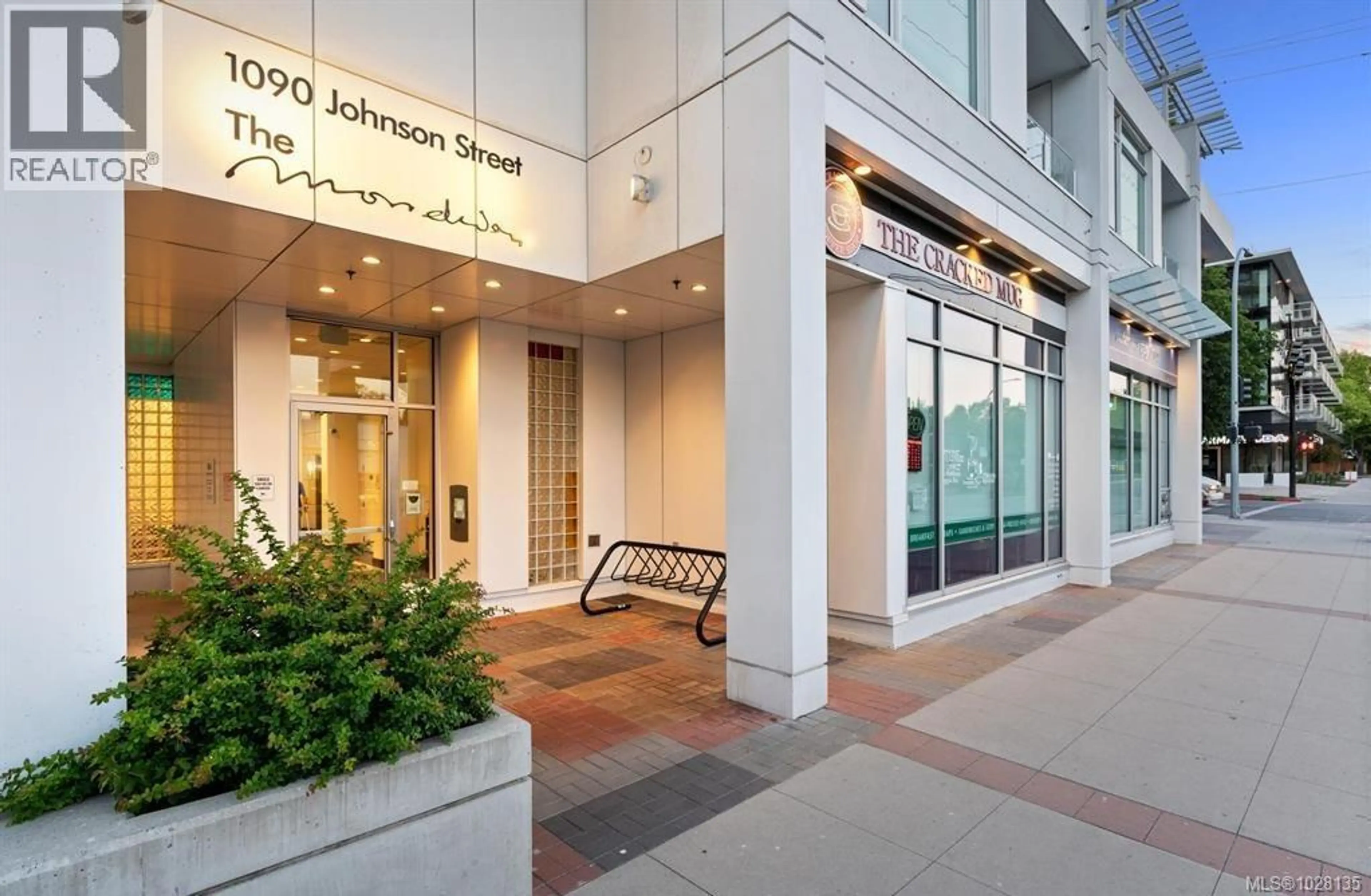 Property at #705 1090 JOHNSON ST, Victoria, BC