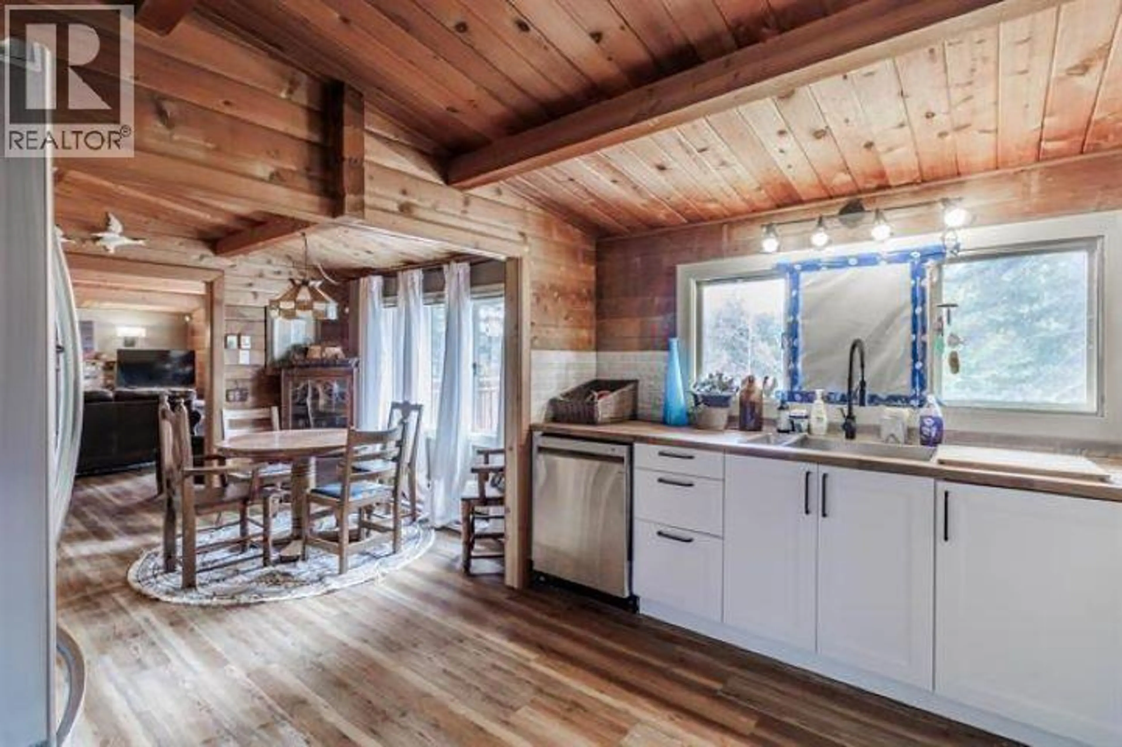 Property at 6062 MAHOOD LAKE ROAD, 100 Mile House, BC