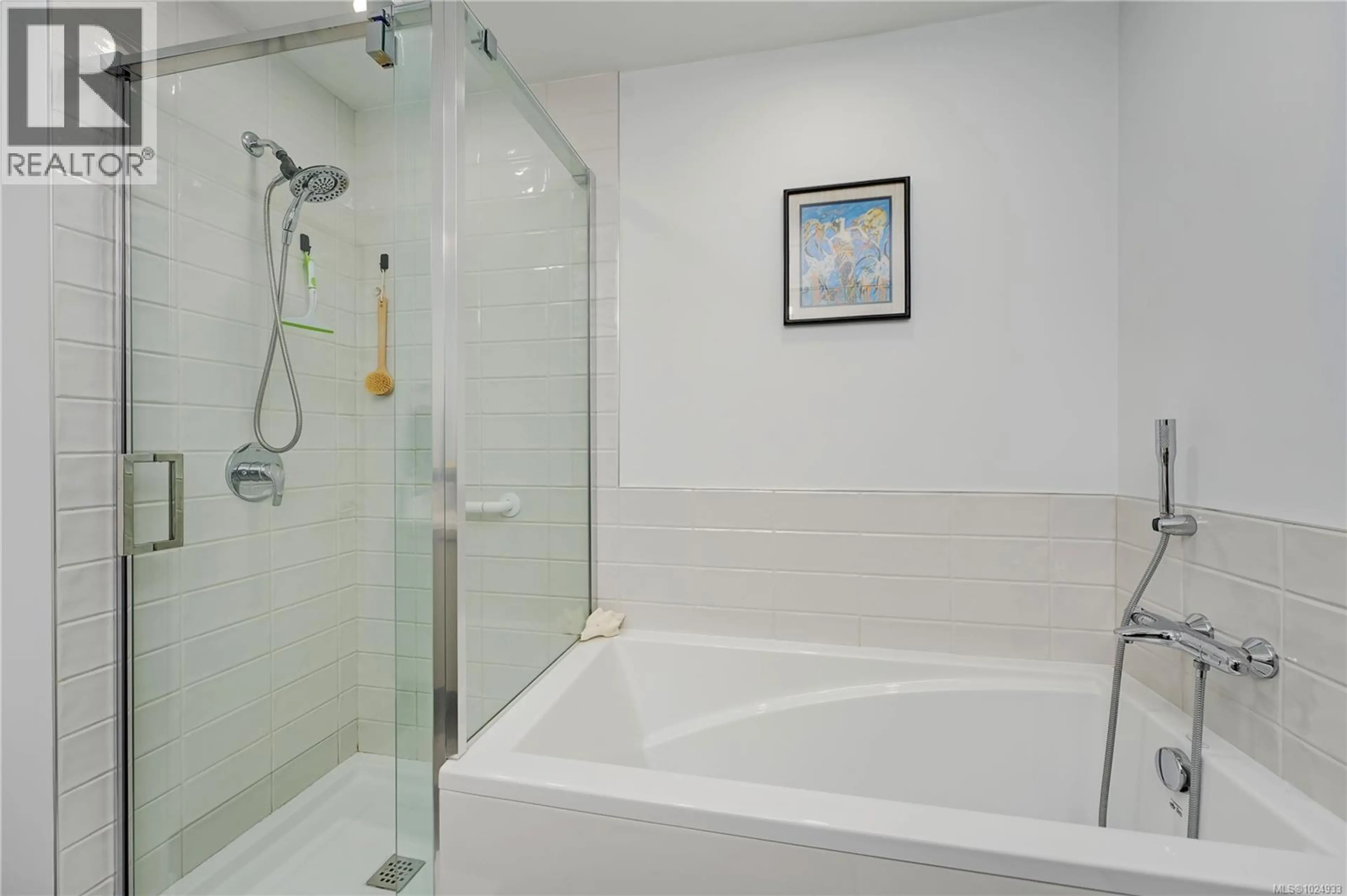 Property at #308 7162 WEST SAANICH RD, Central Saanich, BC