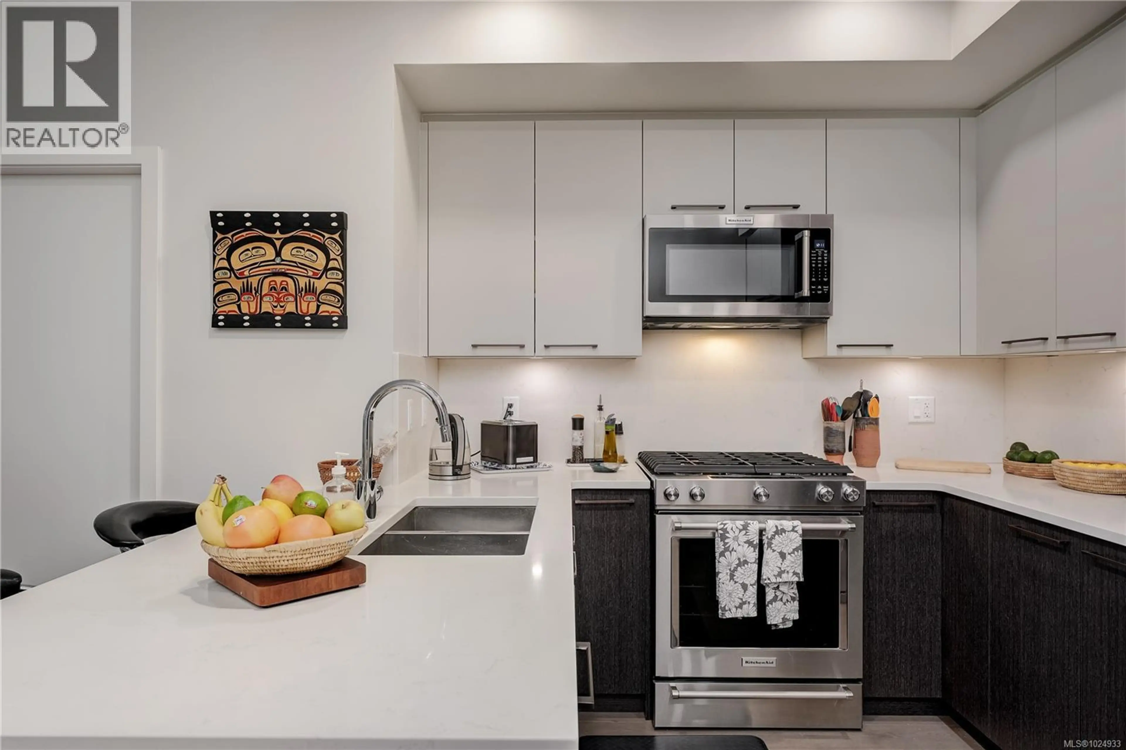 Property at #308 7162 WEST SAANICH RD, Central Saanich, BC