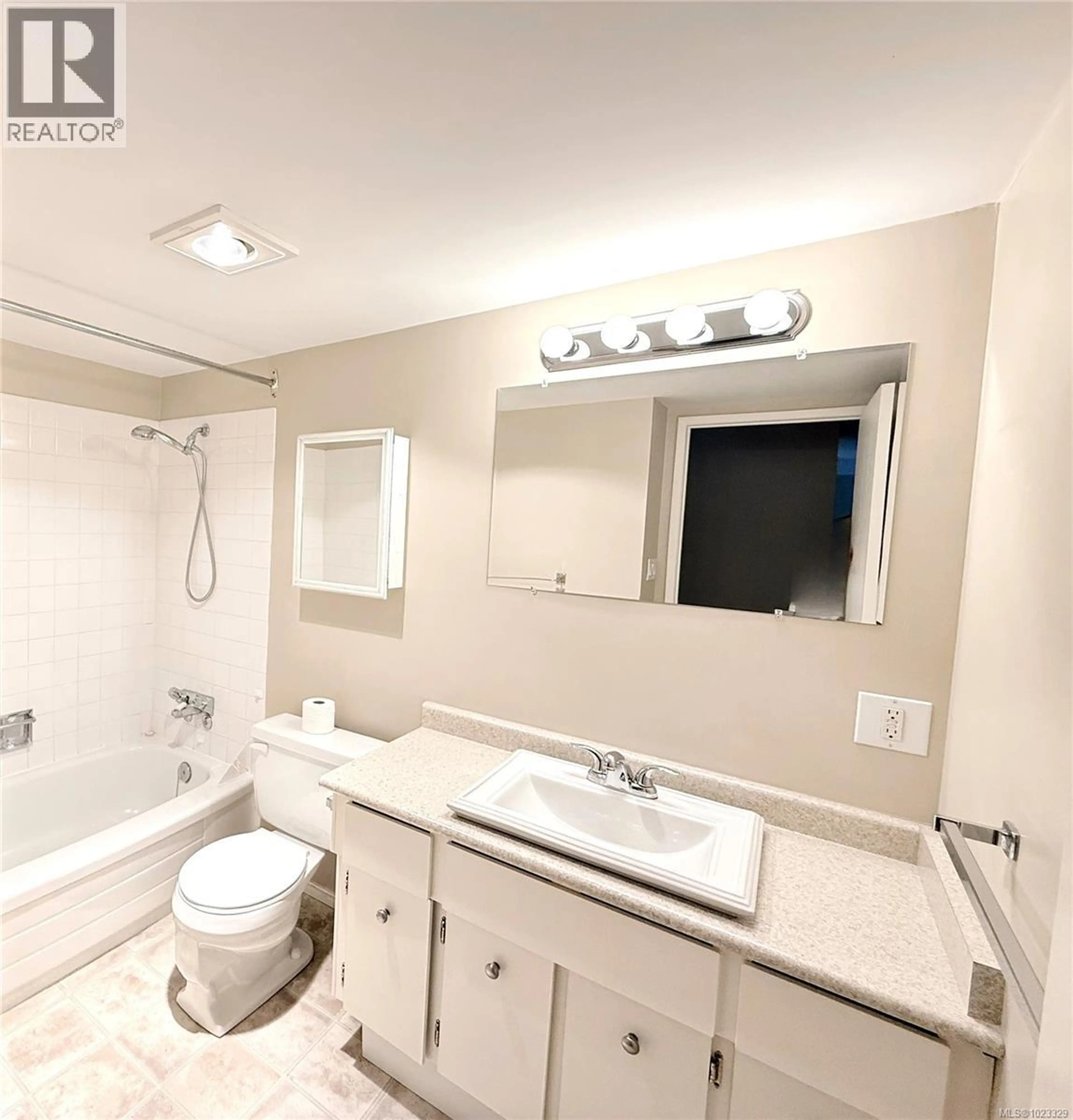 Property at #303 322 BIRCH ST, Campbell River, BC