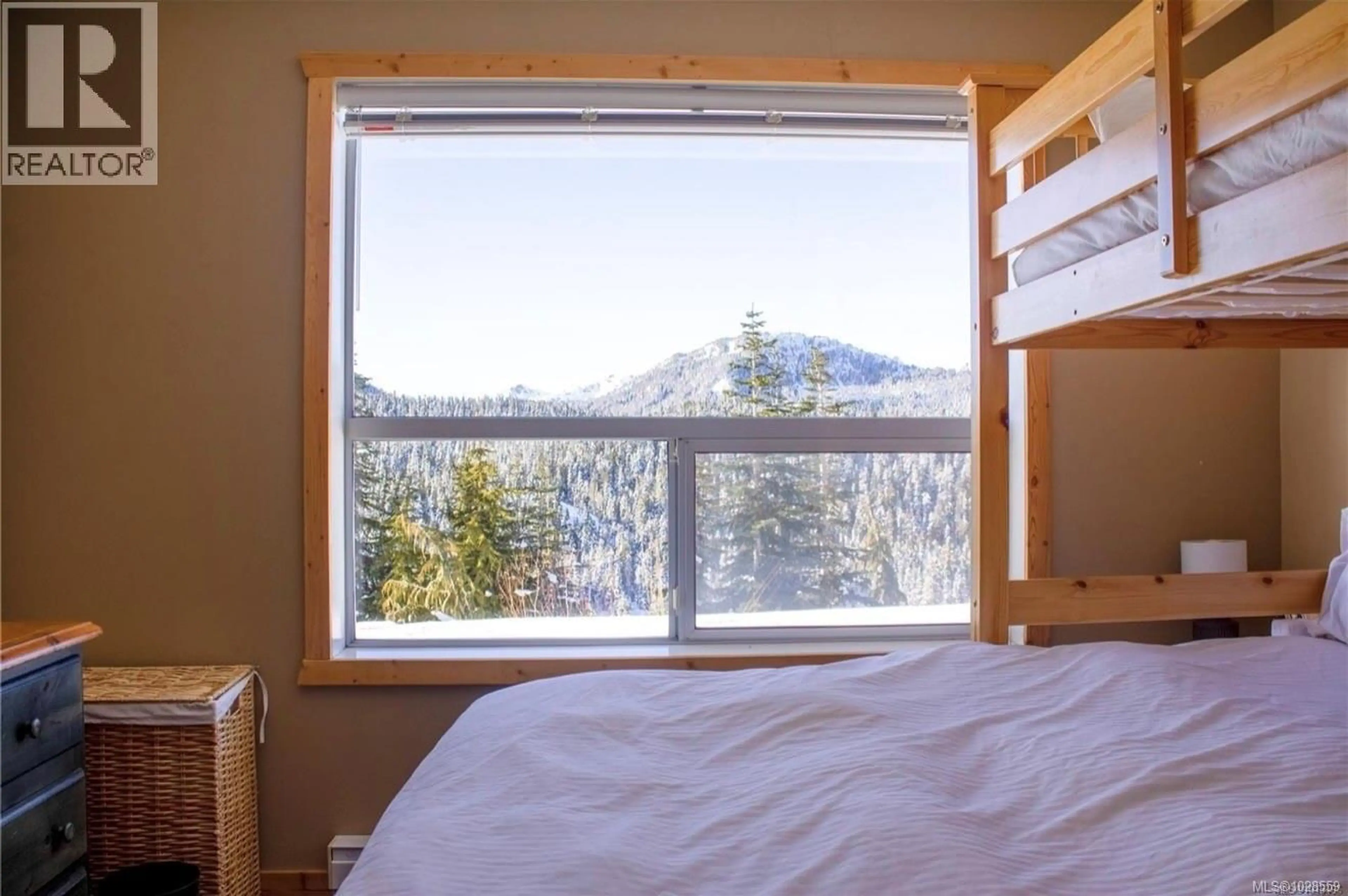 Property at #106 1105 HENRY RD, Courtenay, BC