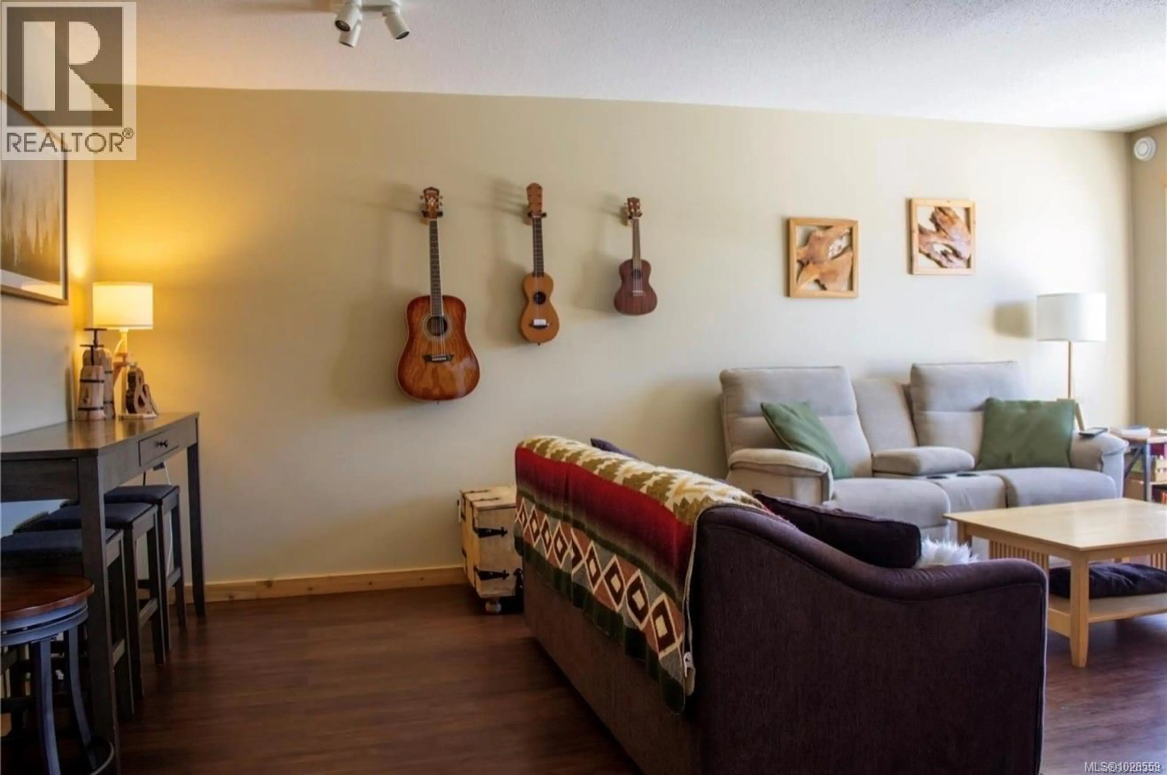 Property at #106 1105 HENRY RD, Courtenay, BC