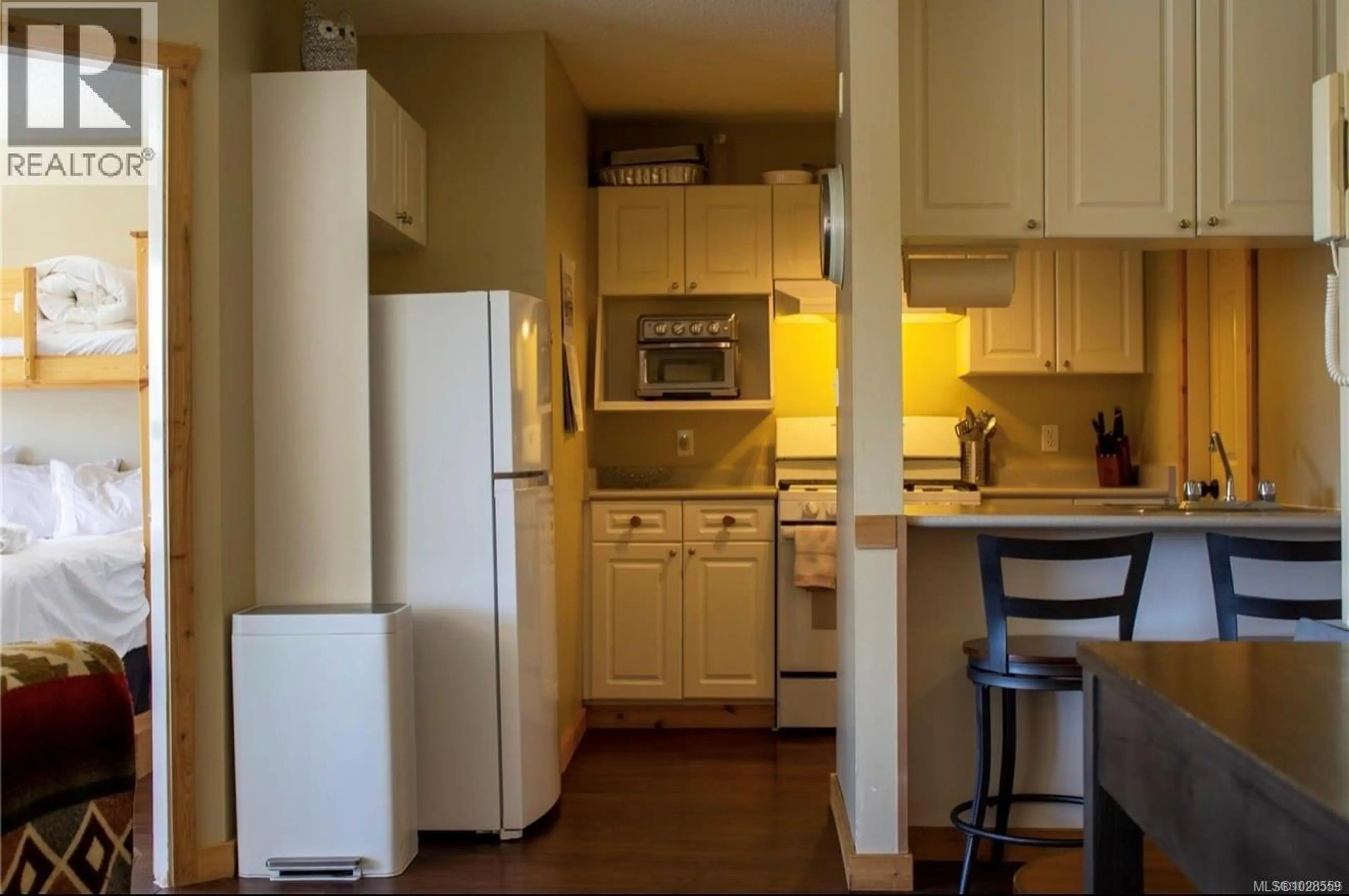 Property at #106 1105 HENRY RD, Courtenay, BC