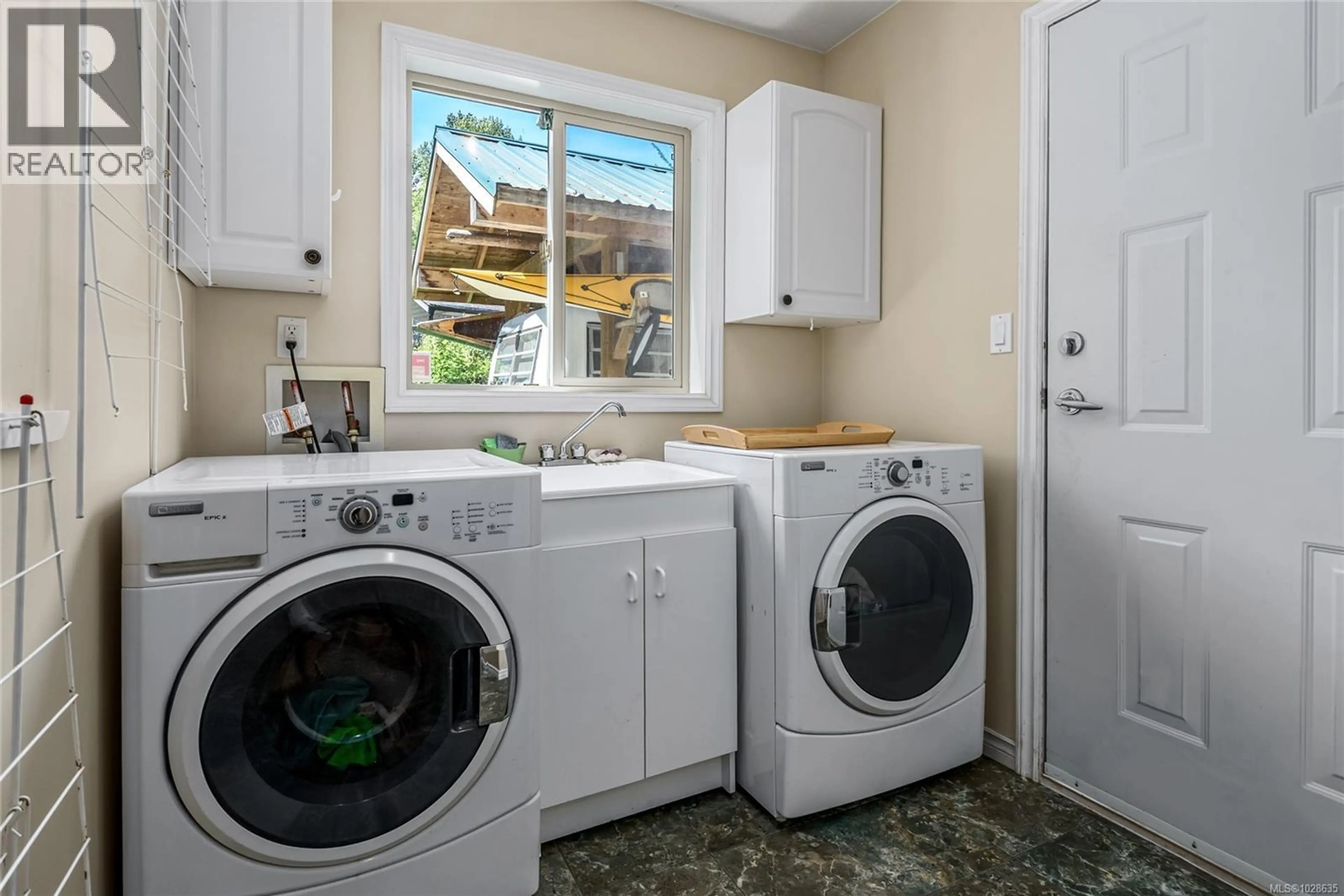 Property at 7478 YAKE RD, Fanny Bay, BC