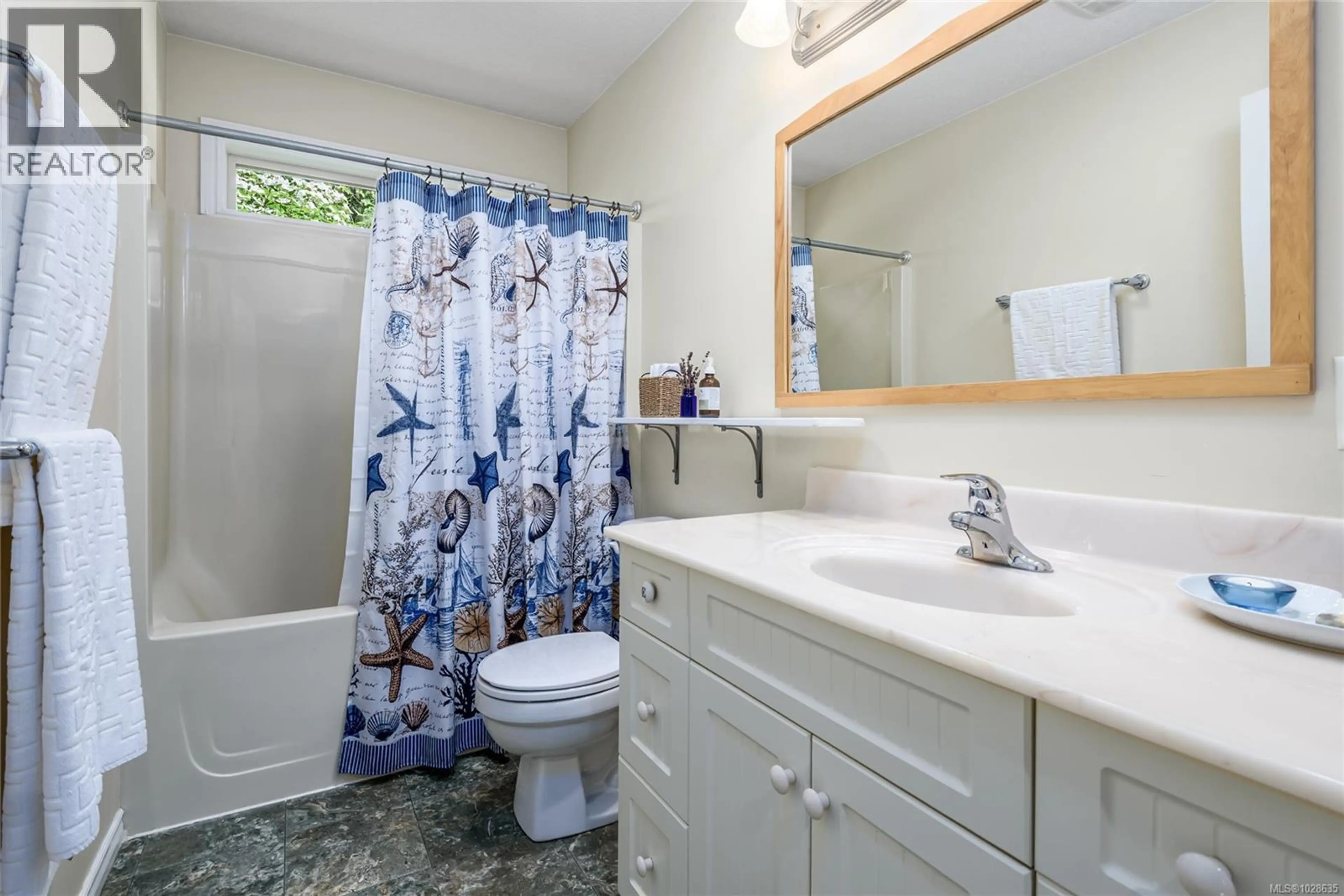 Property at 7478 YAKE RD, Fanny Bay, BC