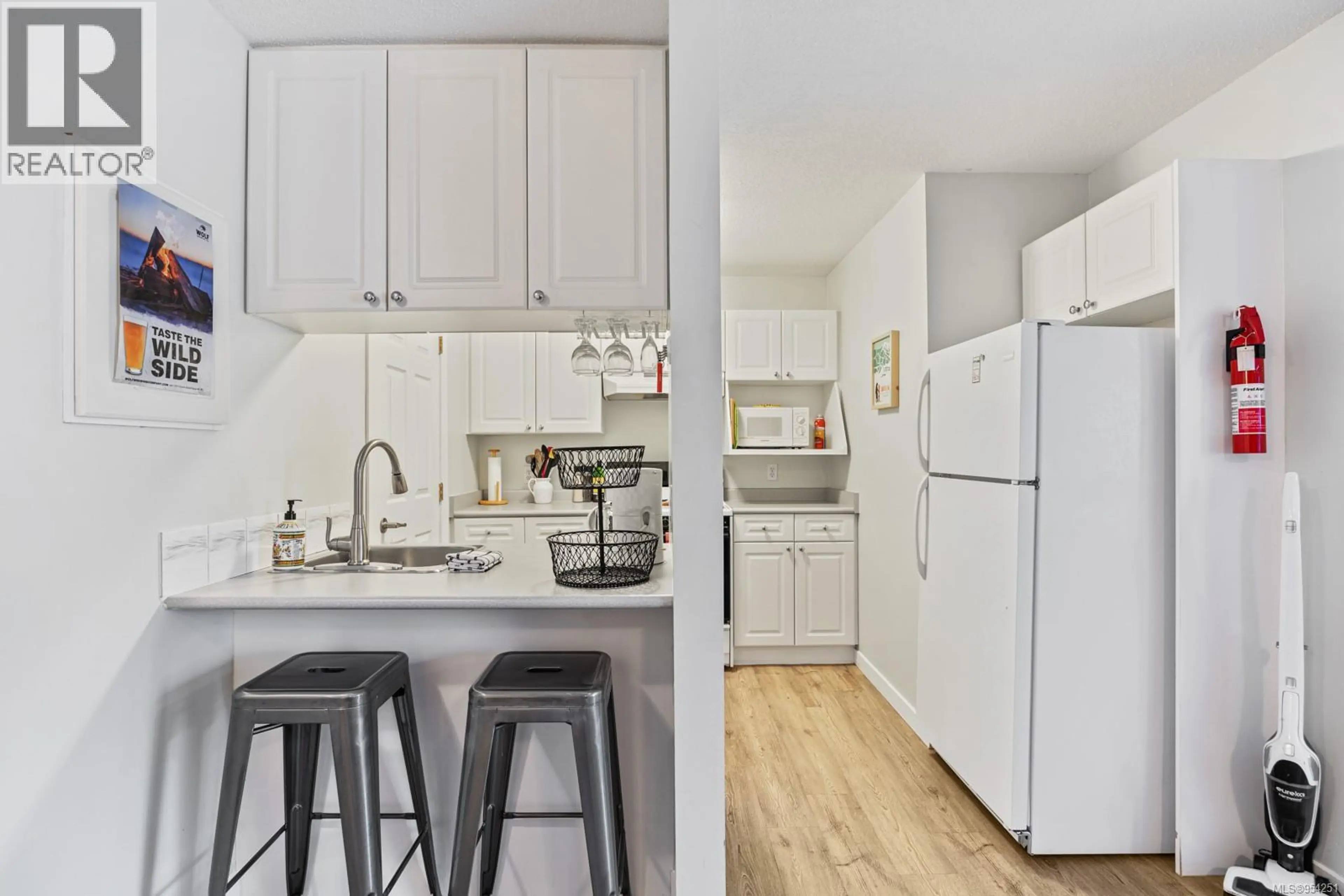 Property at #305 1105 HENRY RD, Courtenay, BC