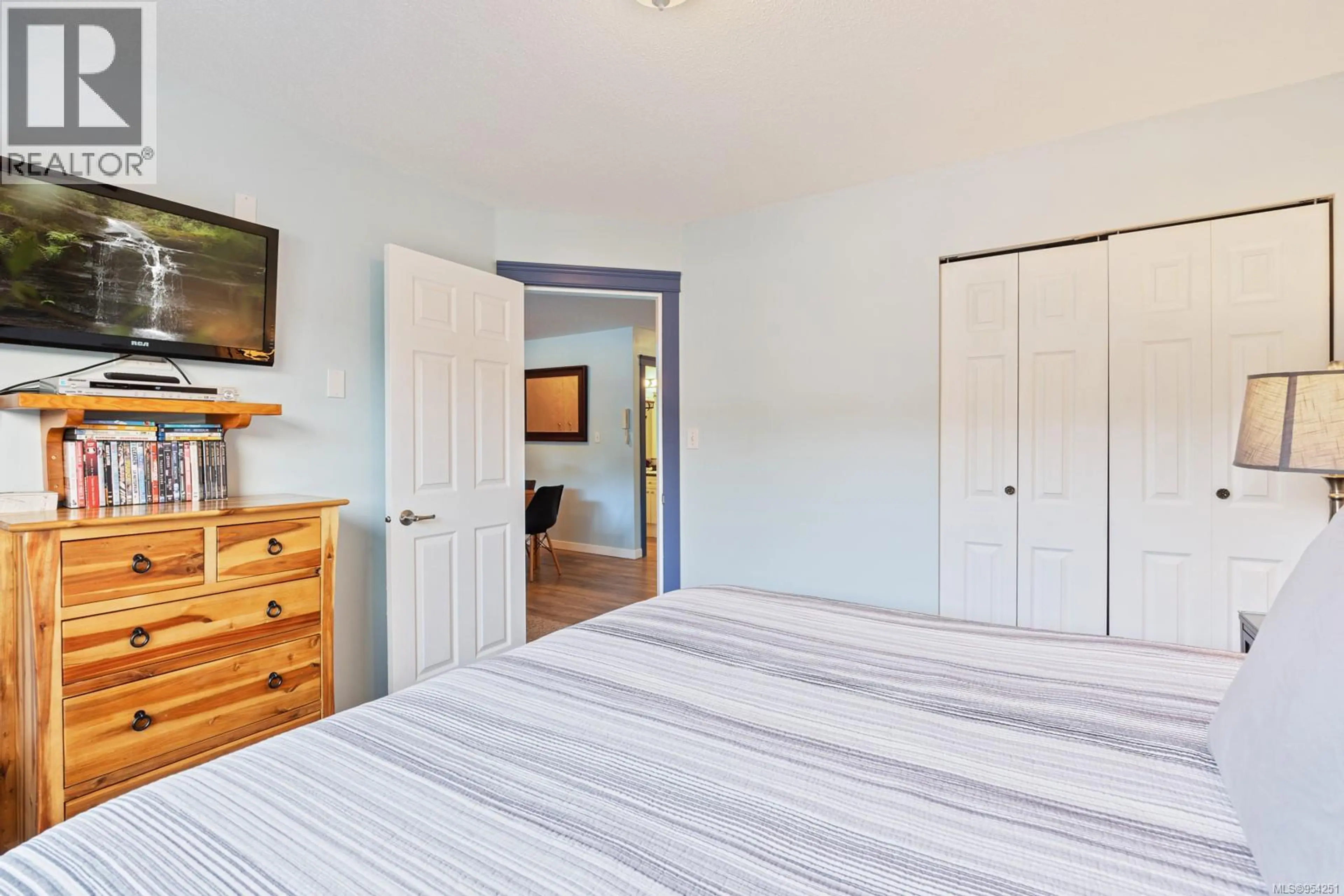 Property at #305 1105 HENRY RD, Courtenay, BC