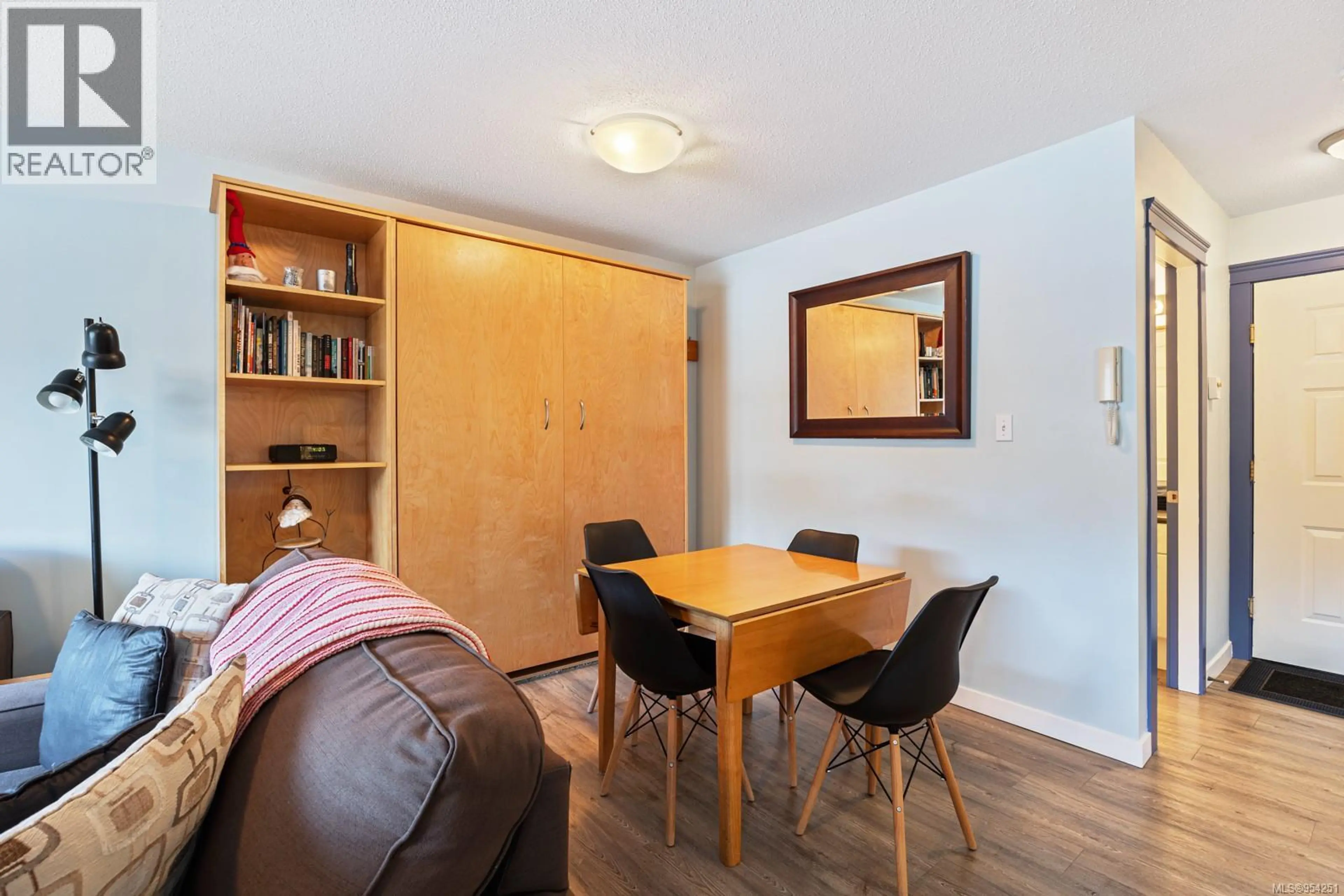 Property at #305 1105 HENRY RD, Courtenay, BC