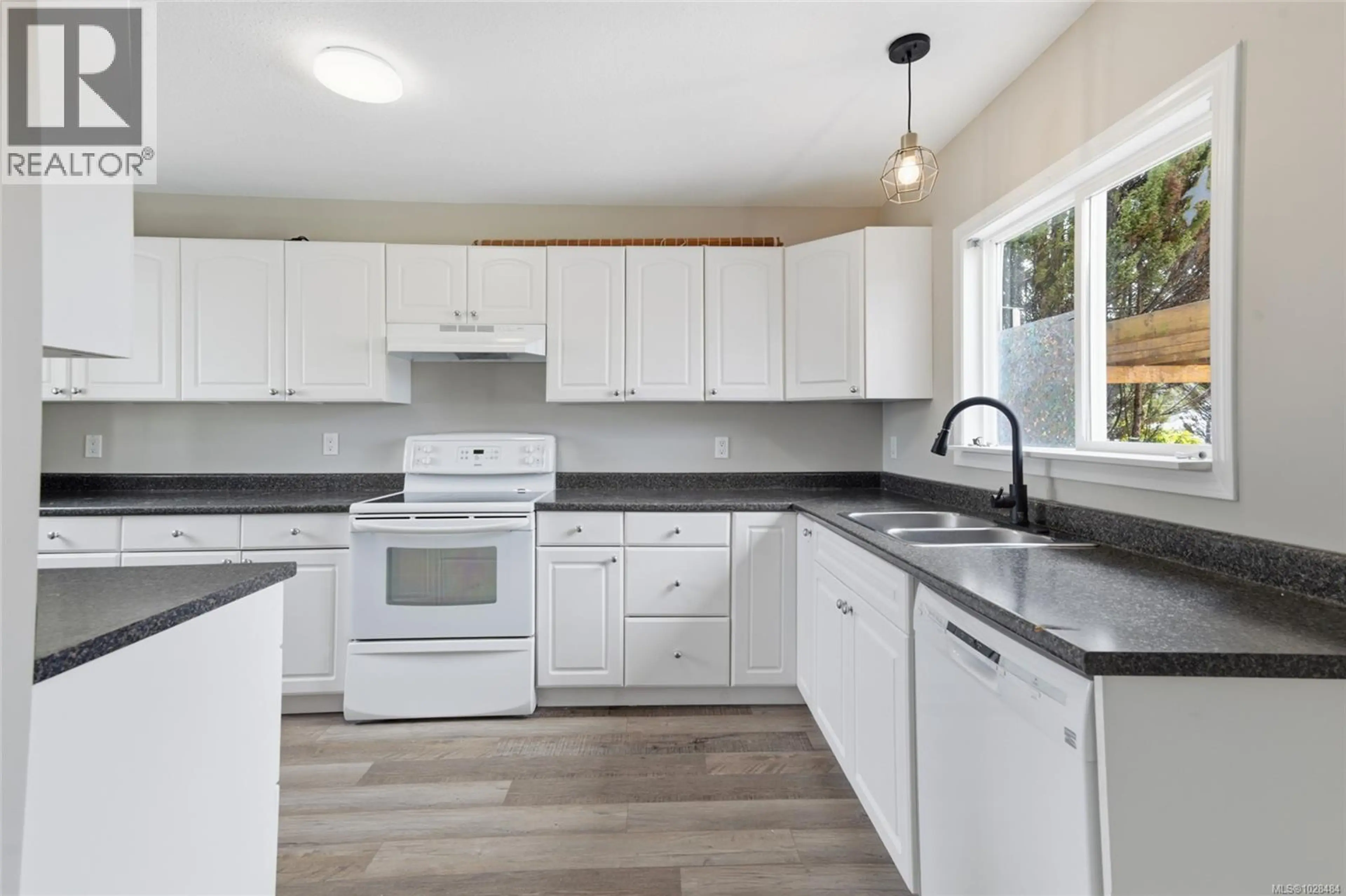 Property at 3938 ANDERSON AVE, Port Alberni, BC