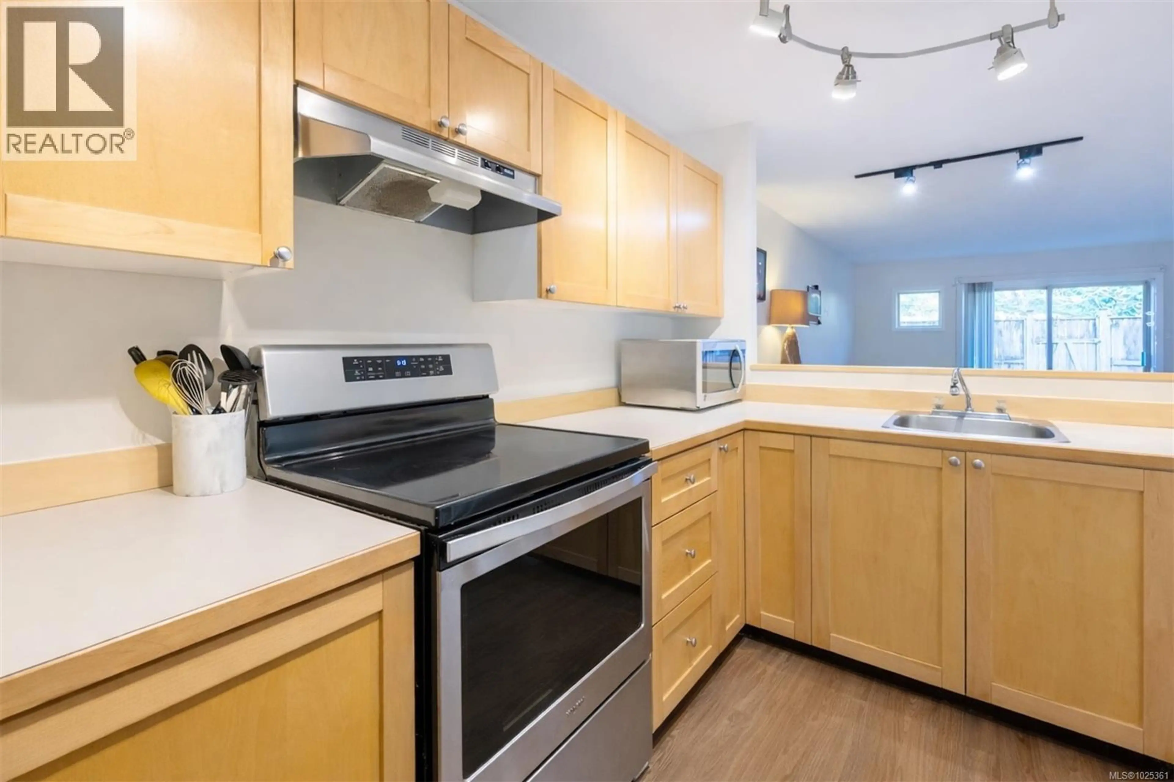 Property at #4 301 ARNET RD, Tofino, BC