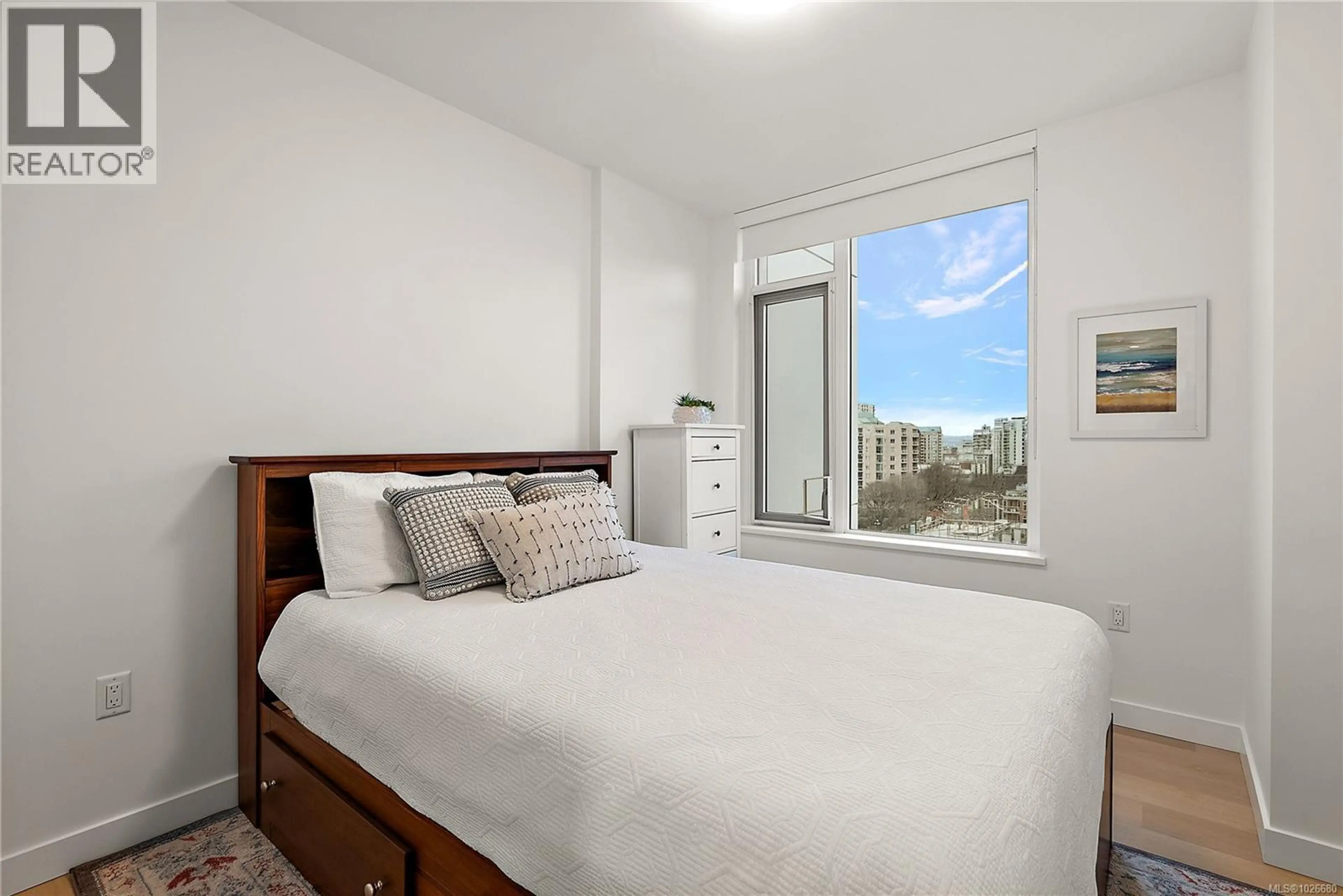 Property at #702 1100 YATES ST, Victoria, BC