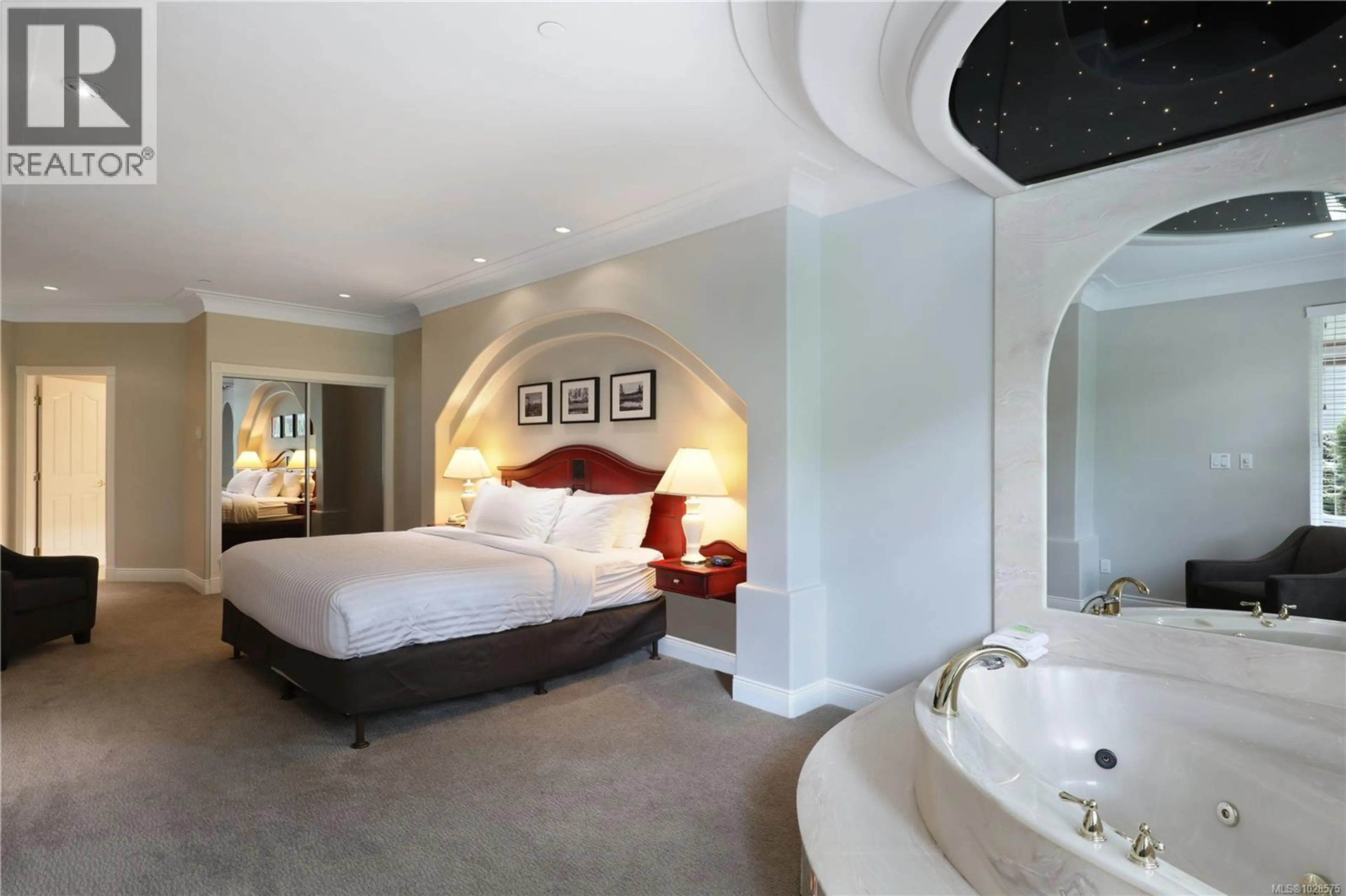 Property at #602/601B 366 CLUBHOUSE DR, Courtenay, BC