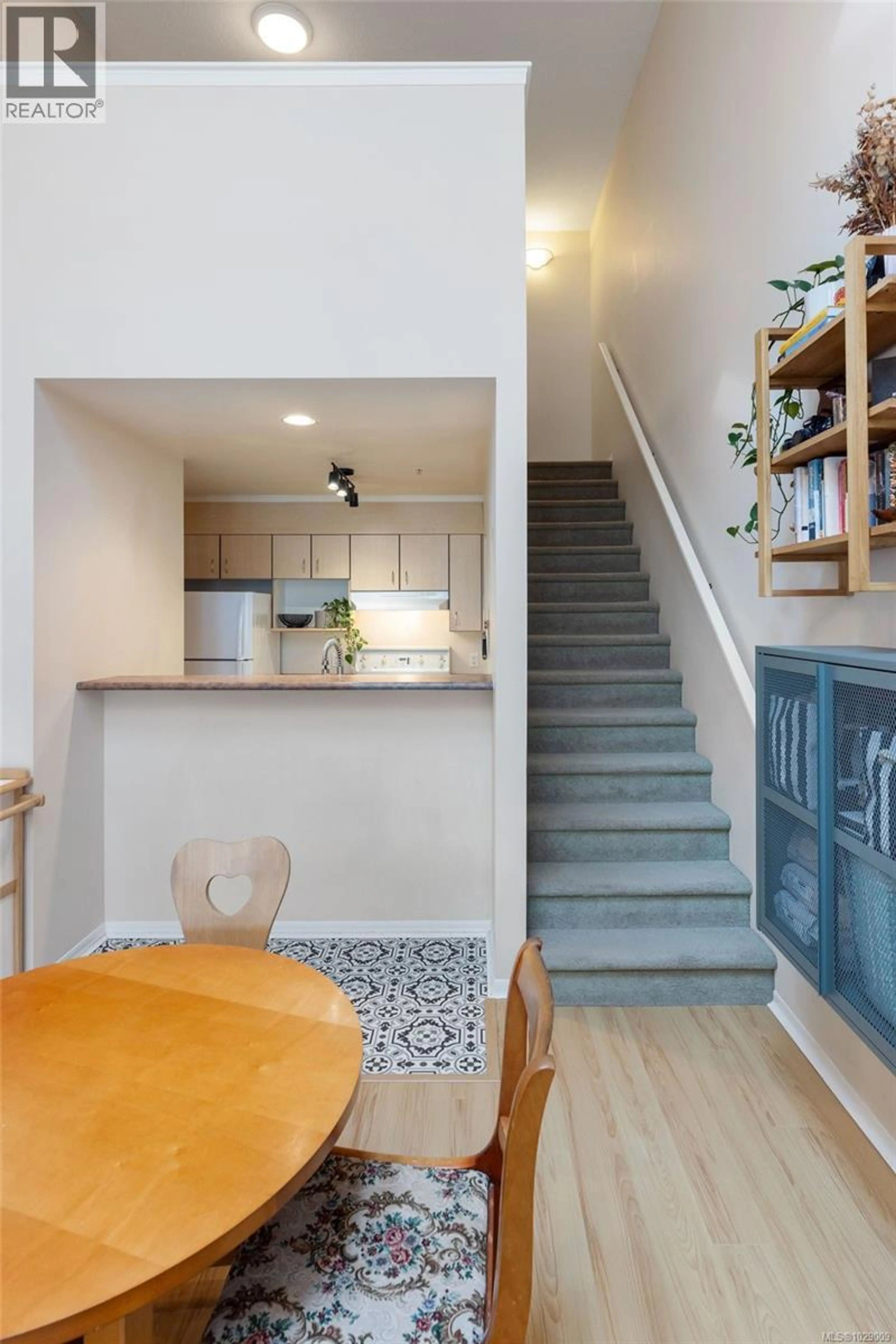 Property at #402 1015 JOHNSON ST, Victoria, BC