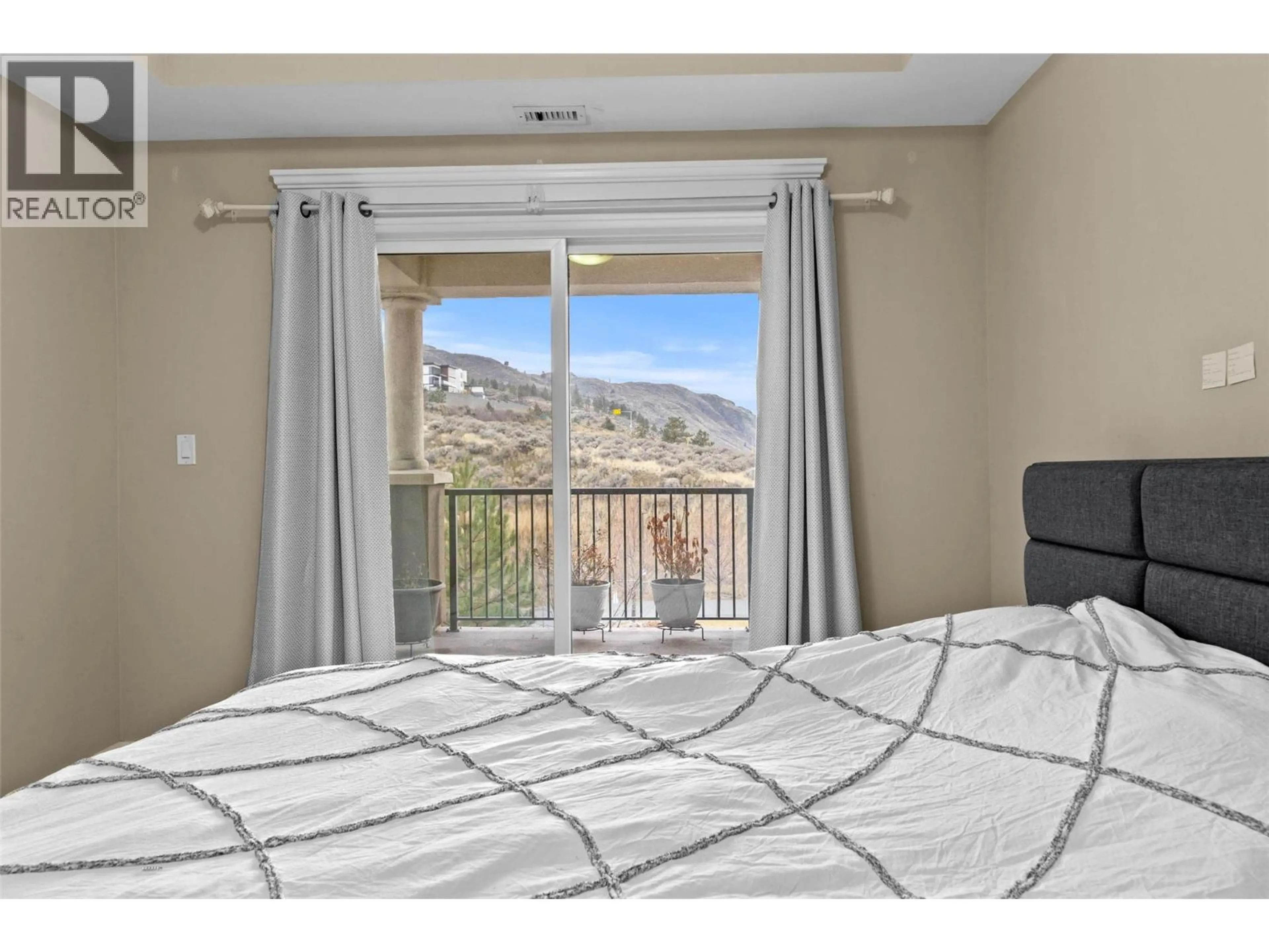 Property at #201 975 VICTORIA STREET W, Kamloops, BC