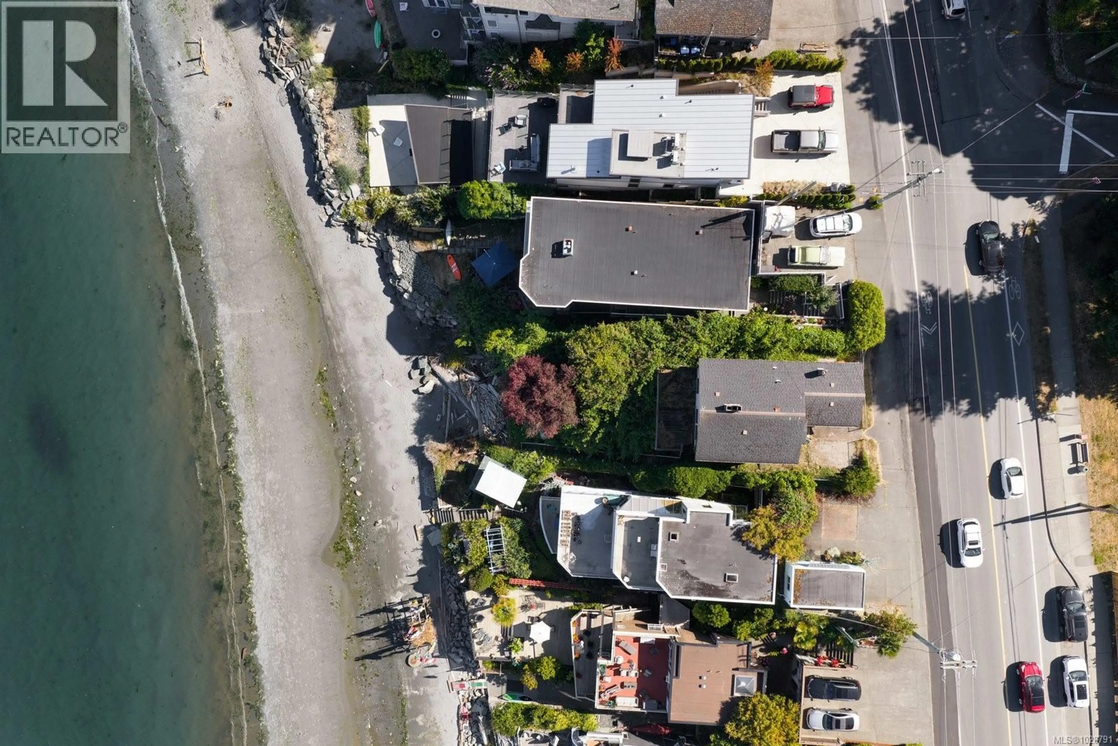 Property at 5015 CORDOVA BAY RD, Saanich, BC