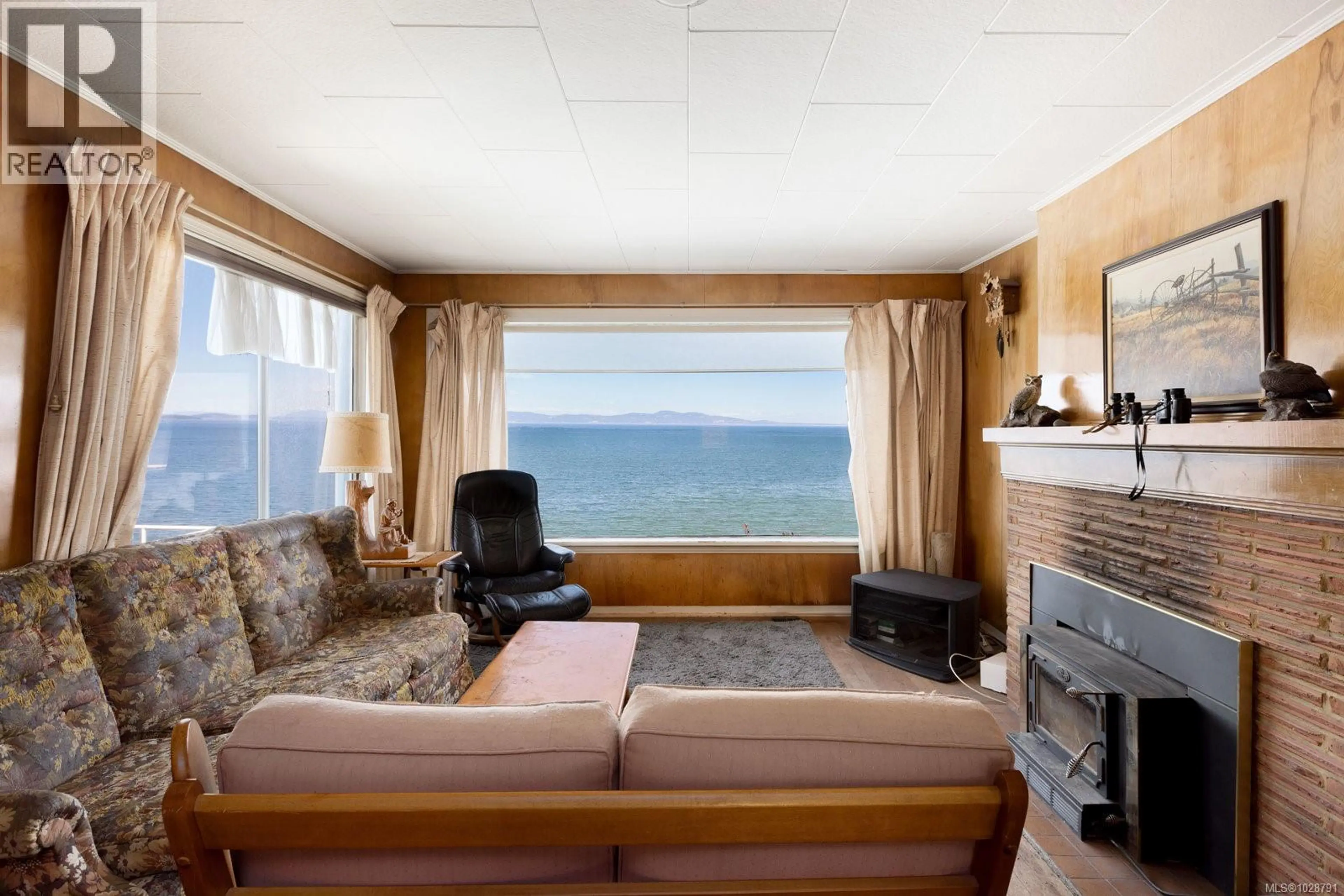 Property at 5015 CORDOVA BAY RD, Saanich, BC