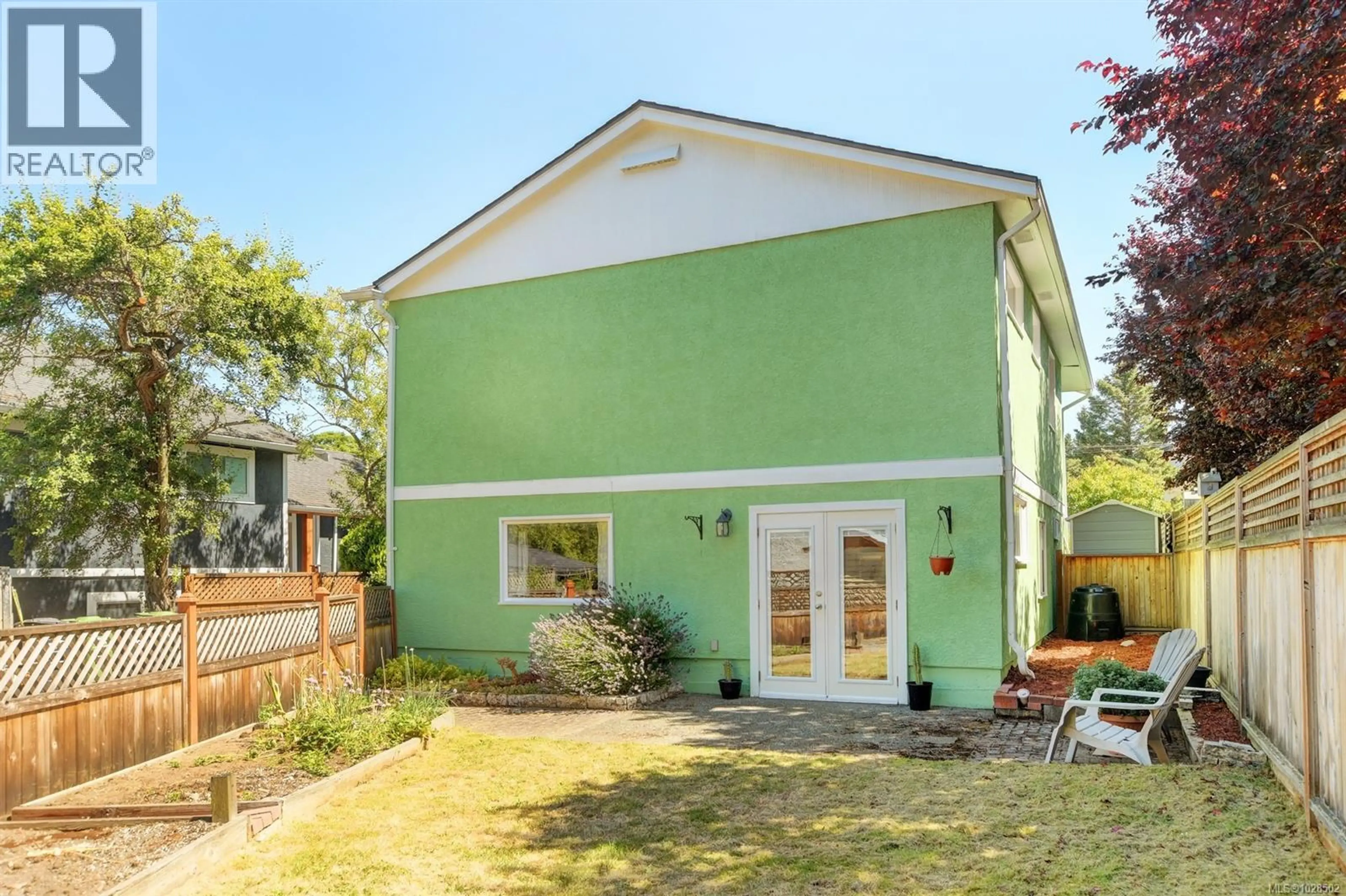 Property at 2112 SAYWARD ST, Victoria, BC