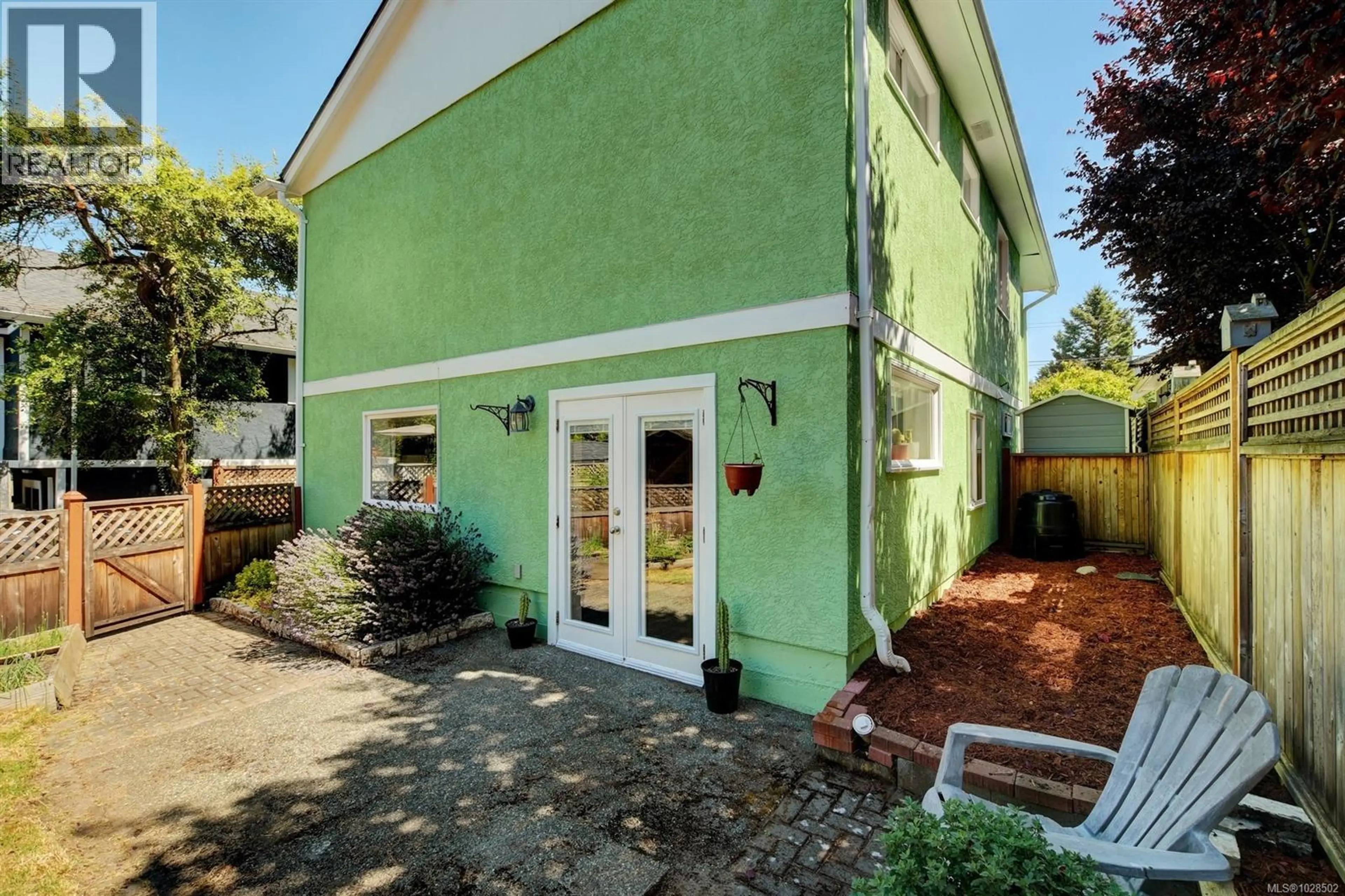 Property at 2112 SAYWARD ST, Victoria, BC