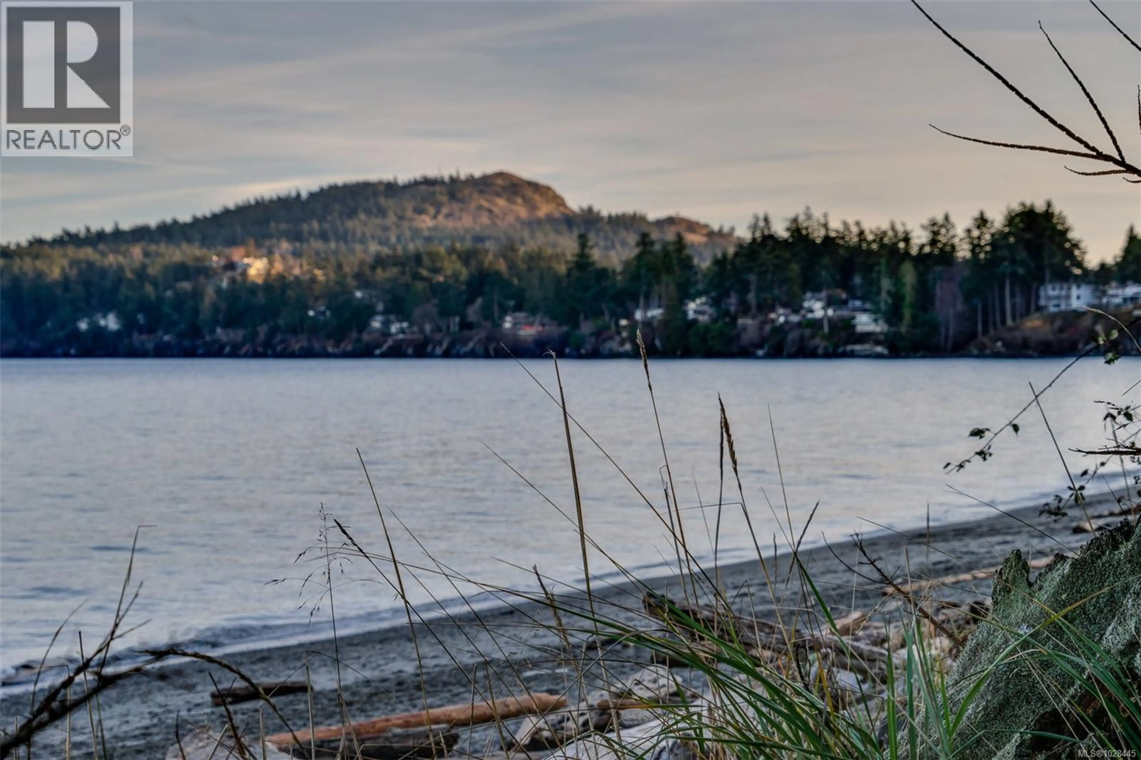 Property at 5090 CORDOVA BAY RD, Saanich, BC