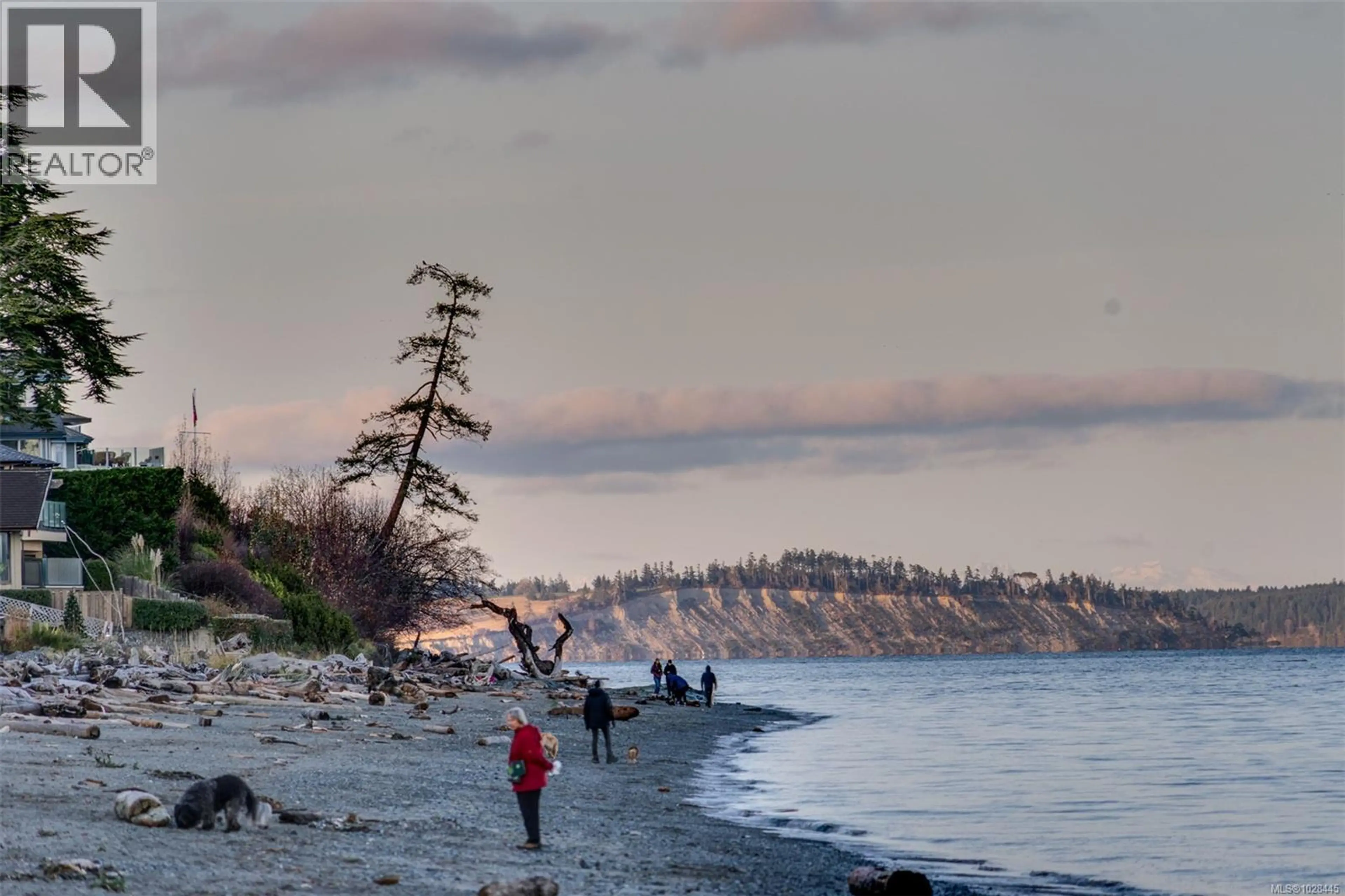 Property at 5090 CORDOVA BAY RD, Saanich, BC