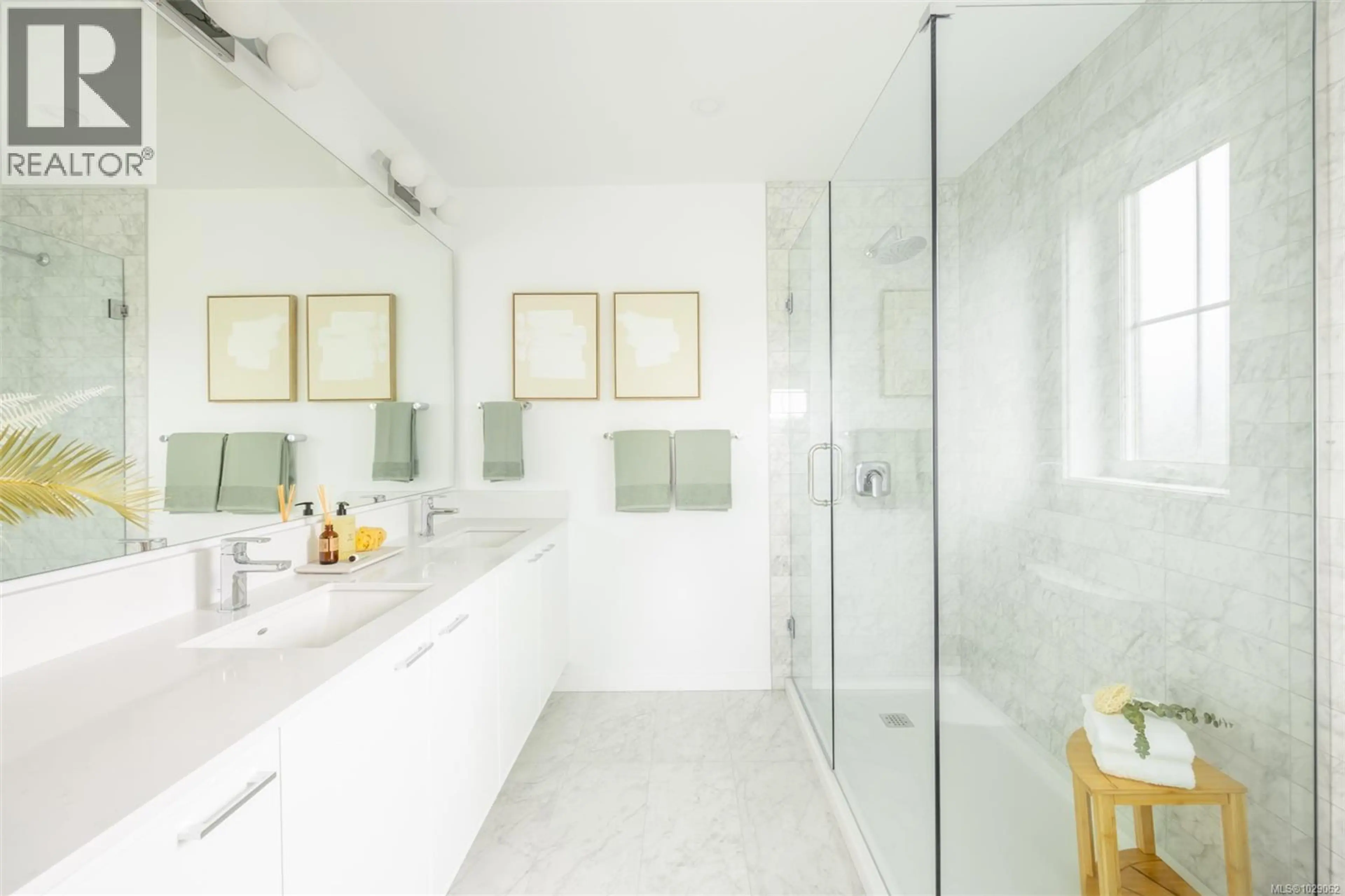 Property at #TH22 3450 WHITTIER AVE, Saanich, BC