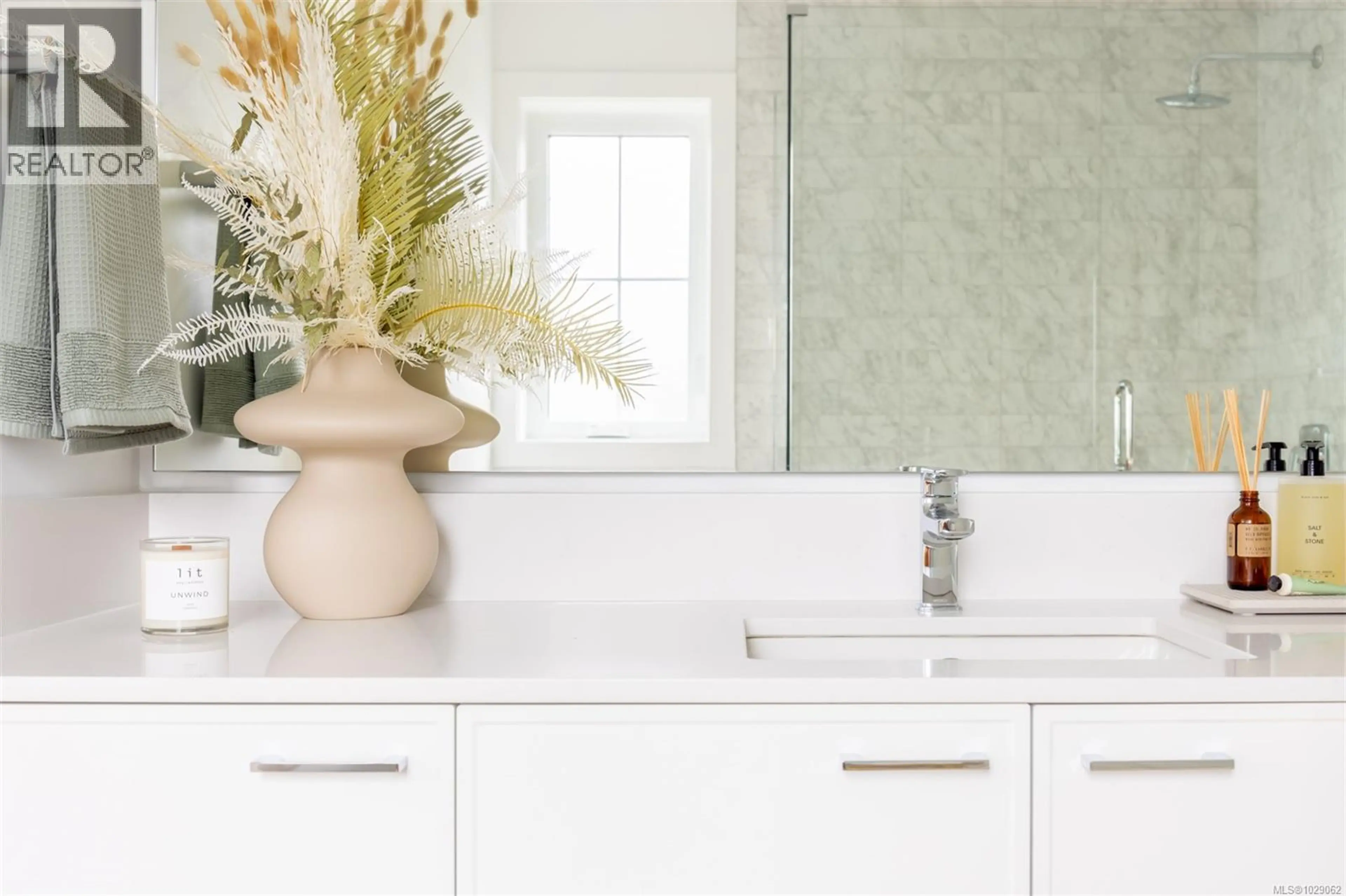 Property at #TH22 3450 WHITTIER AVE, Saanich, BC