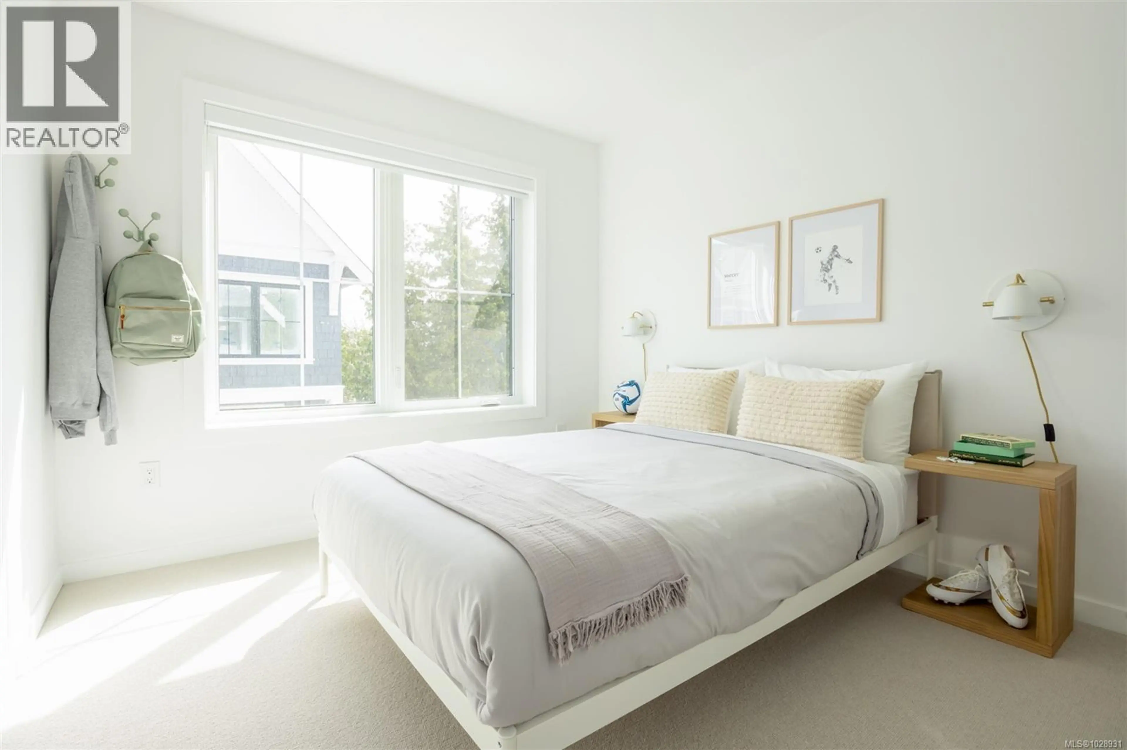 Property at #TH15 3450 WHITTIER AVE, Saanich, BC