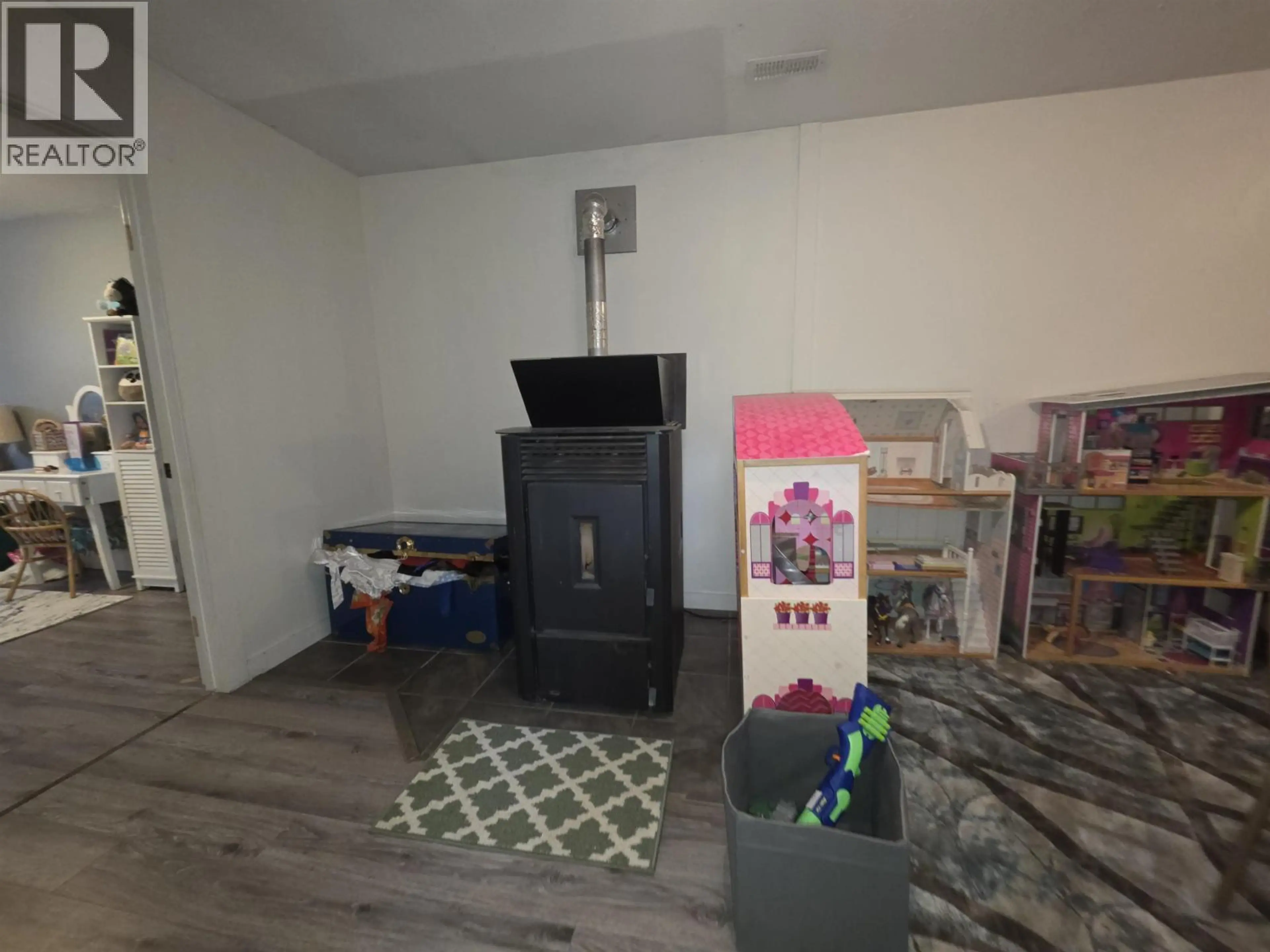 Property at 398 W 5TH STREET, Vanderhoof, BC