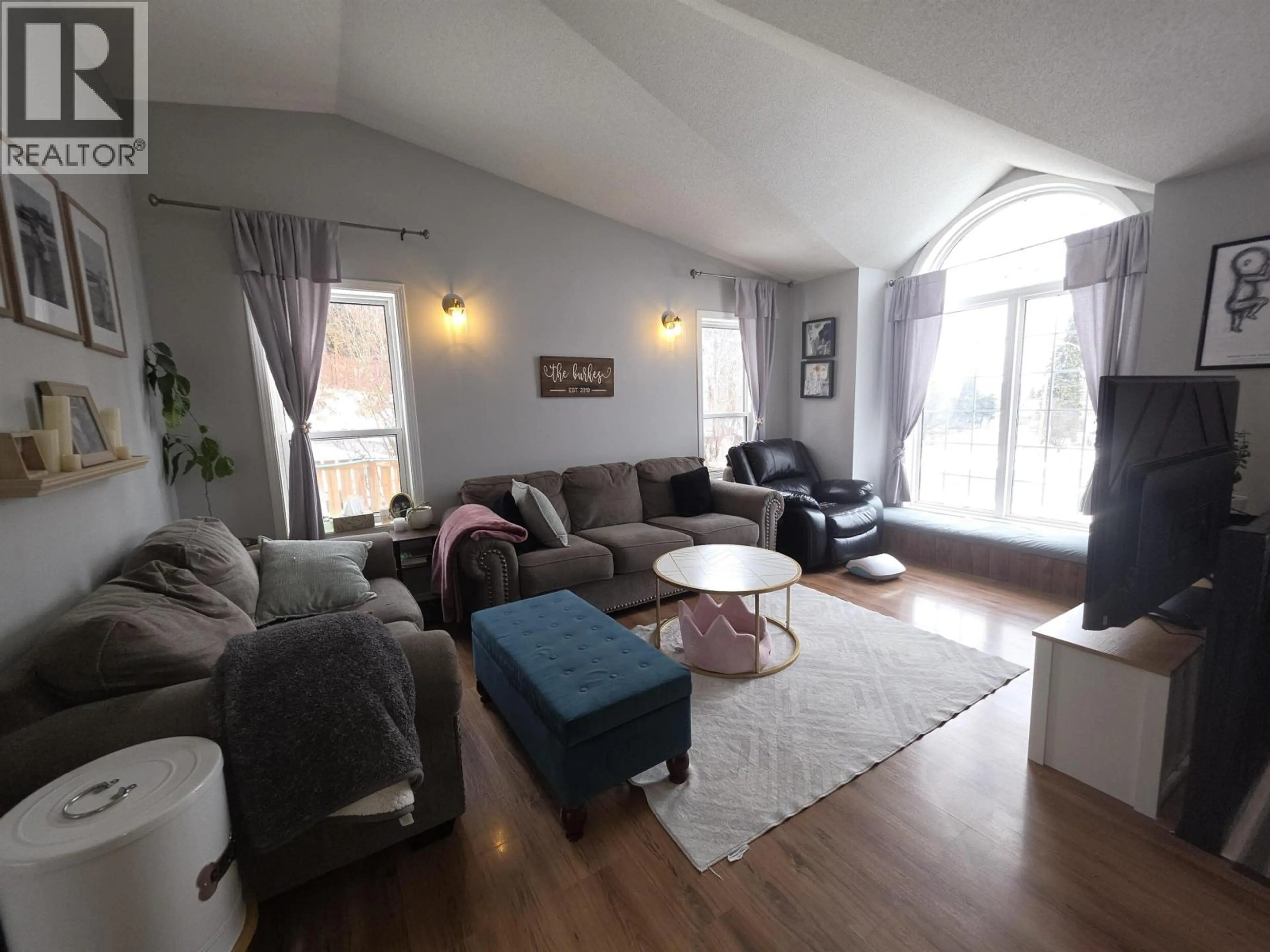 Property at 398 W 5TH STREET, Vanderhoof, BC