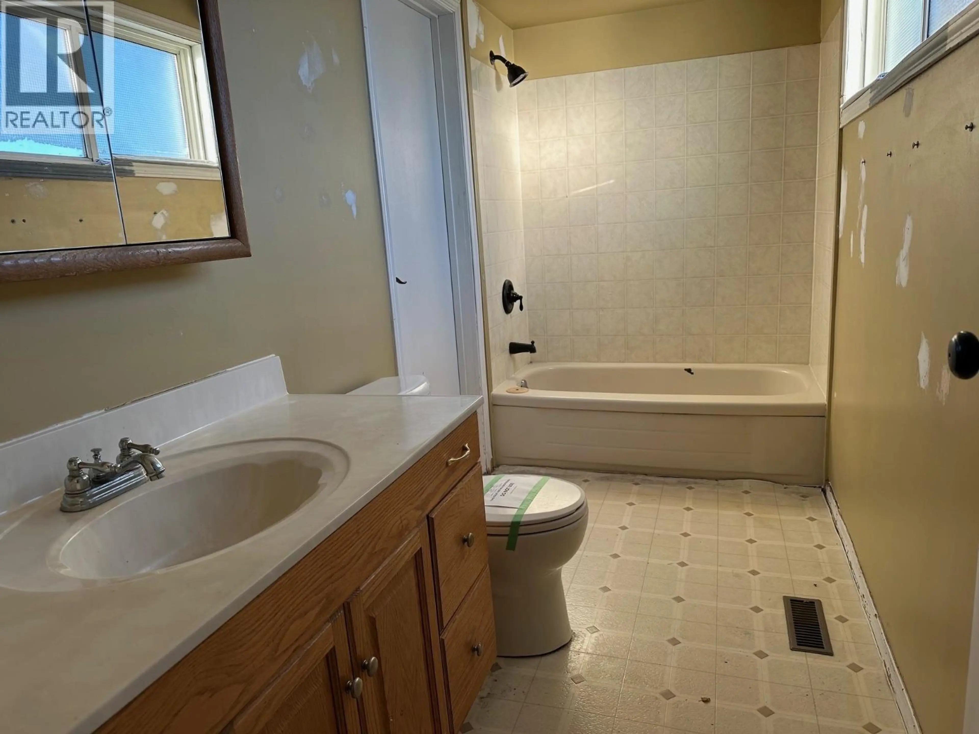 Property at 11308 89A STREET, Fort St. John, BC