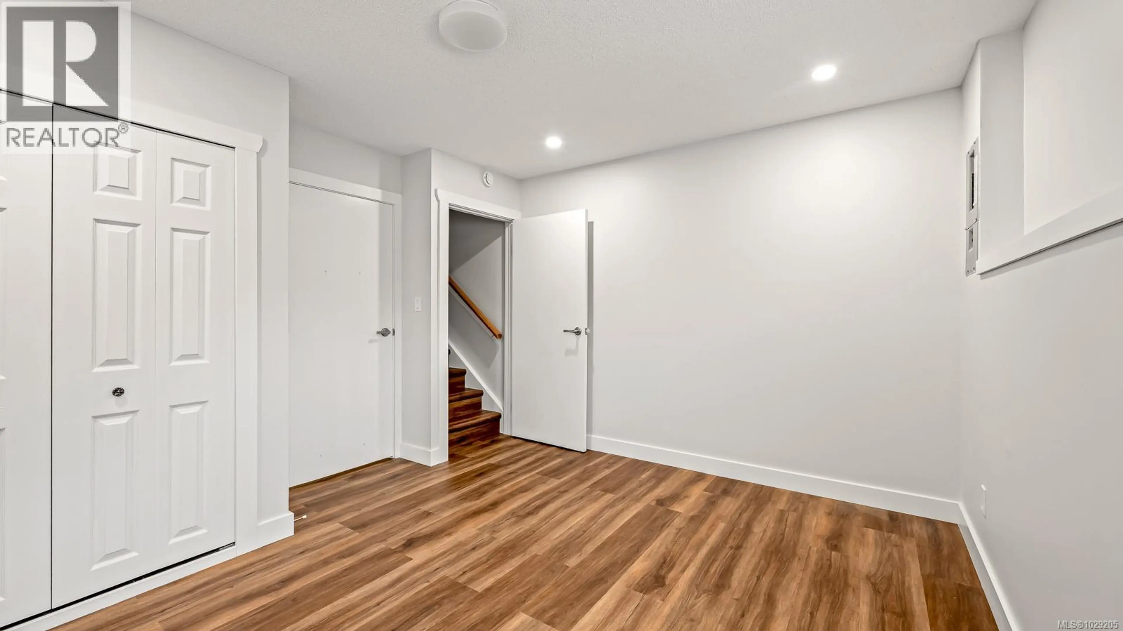 Property at #A 2052 1ST ST, Courtenay, BC