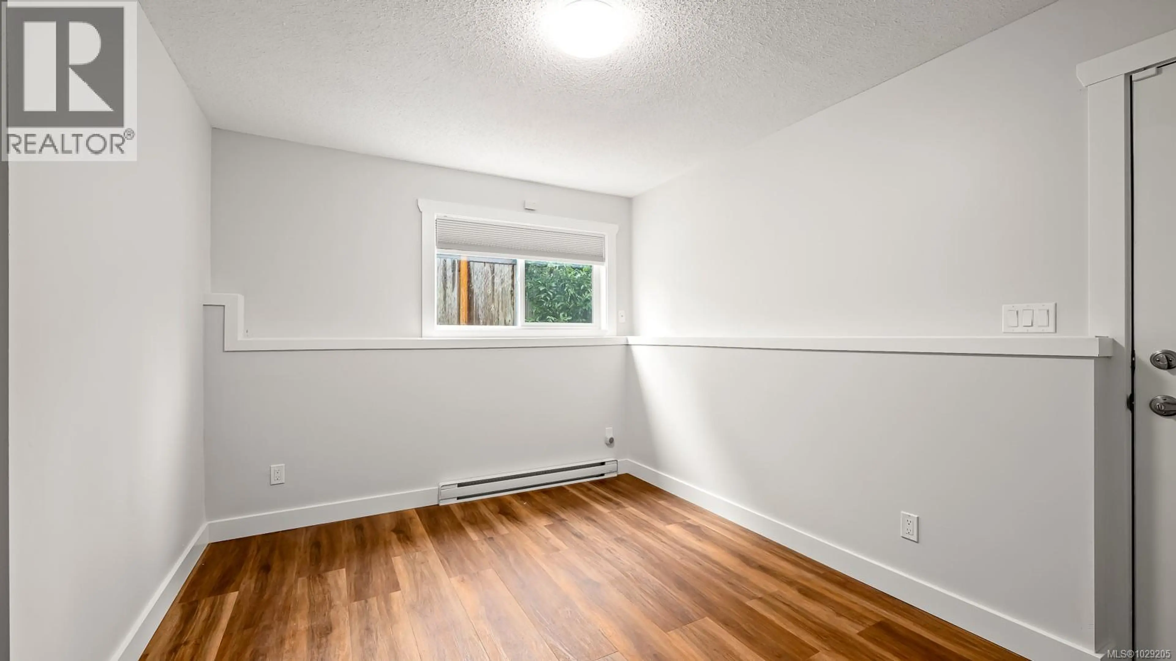 Property at #A 2052 1ST ST, Courtenay, BC