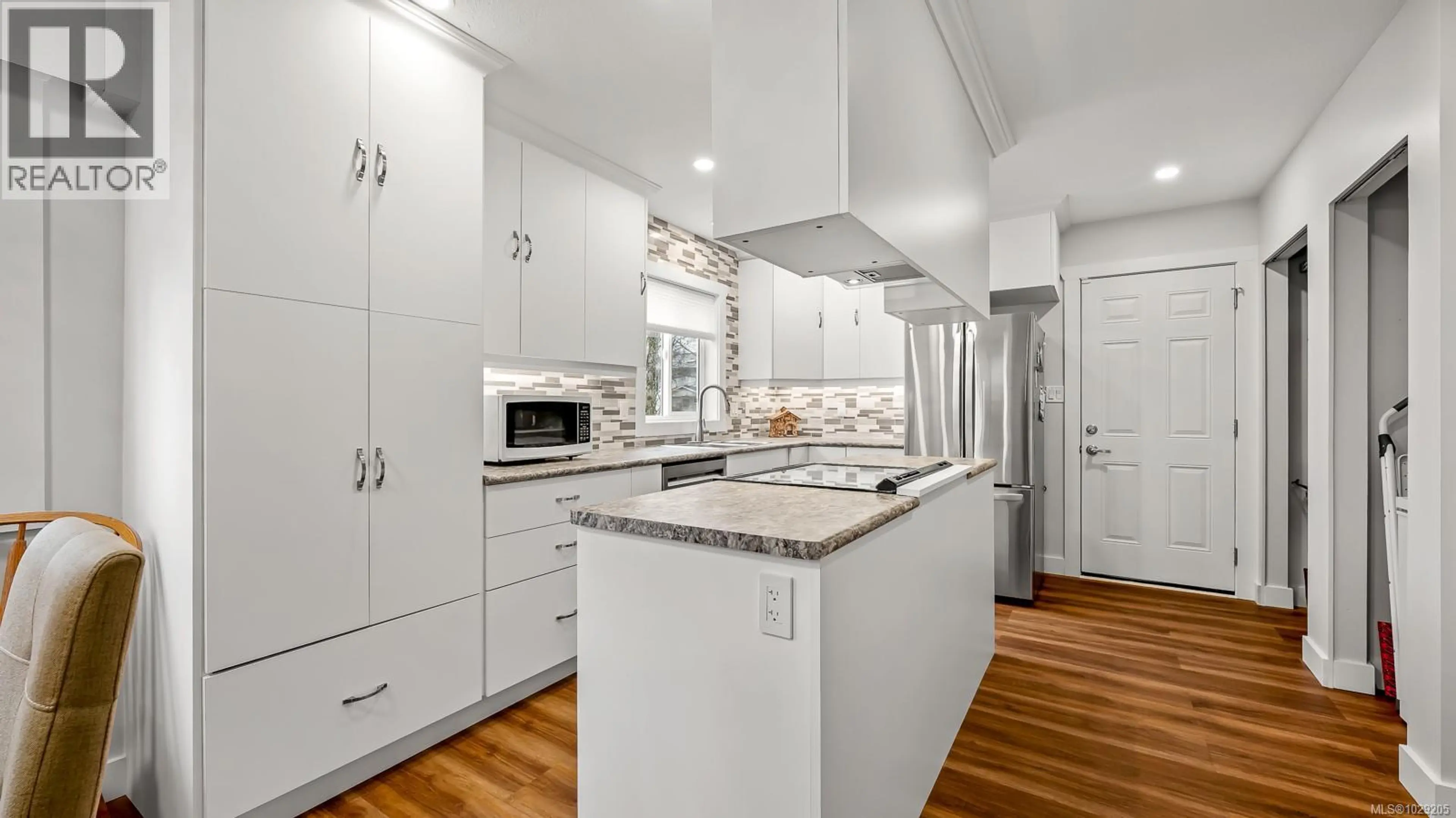 Property at #A 2052 1ST ST, Courtenay, BC