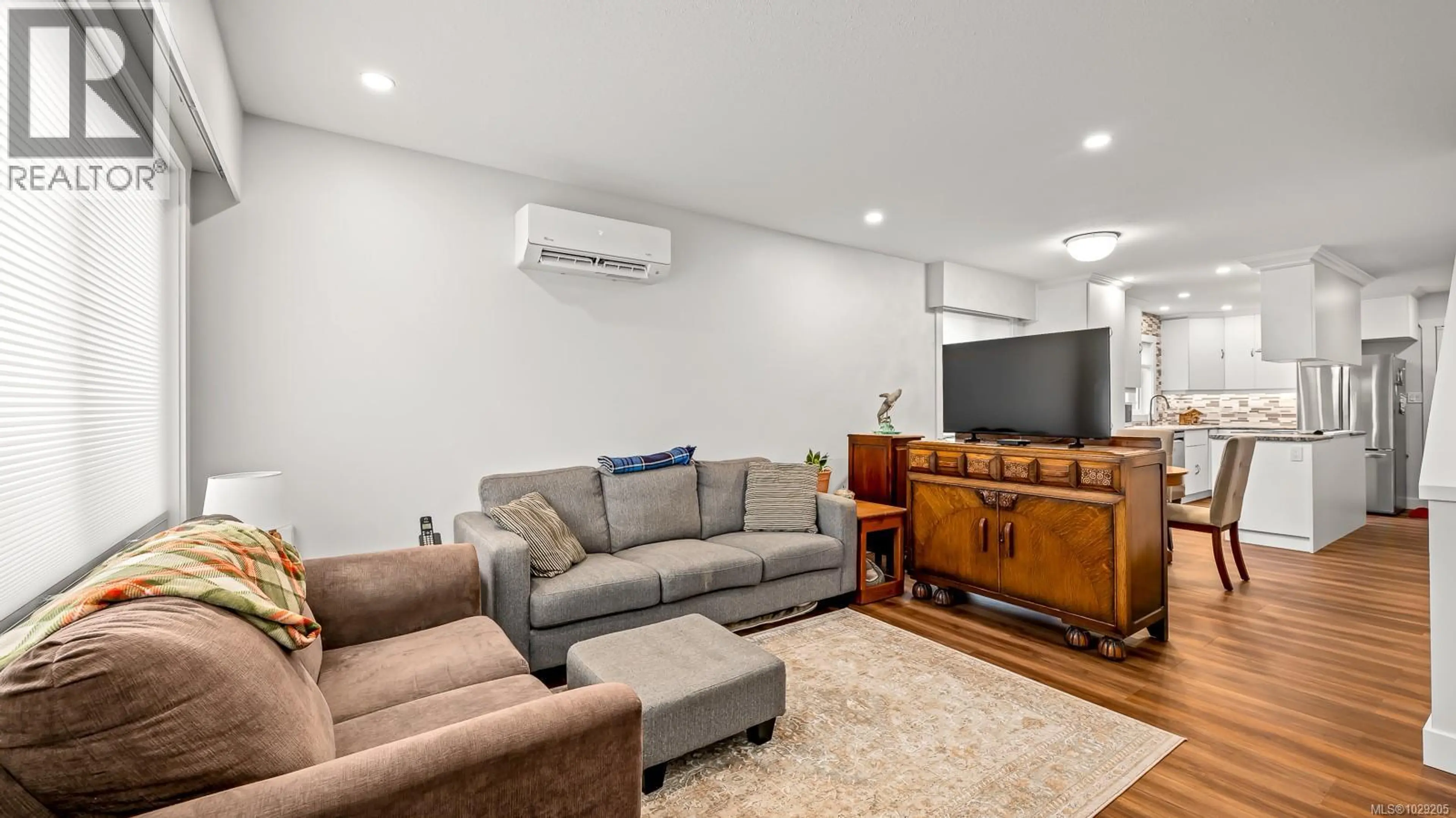 Property at #A 2052 1ST ST, Courtenay, BC