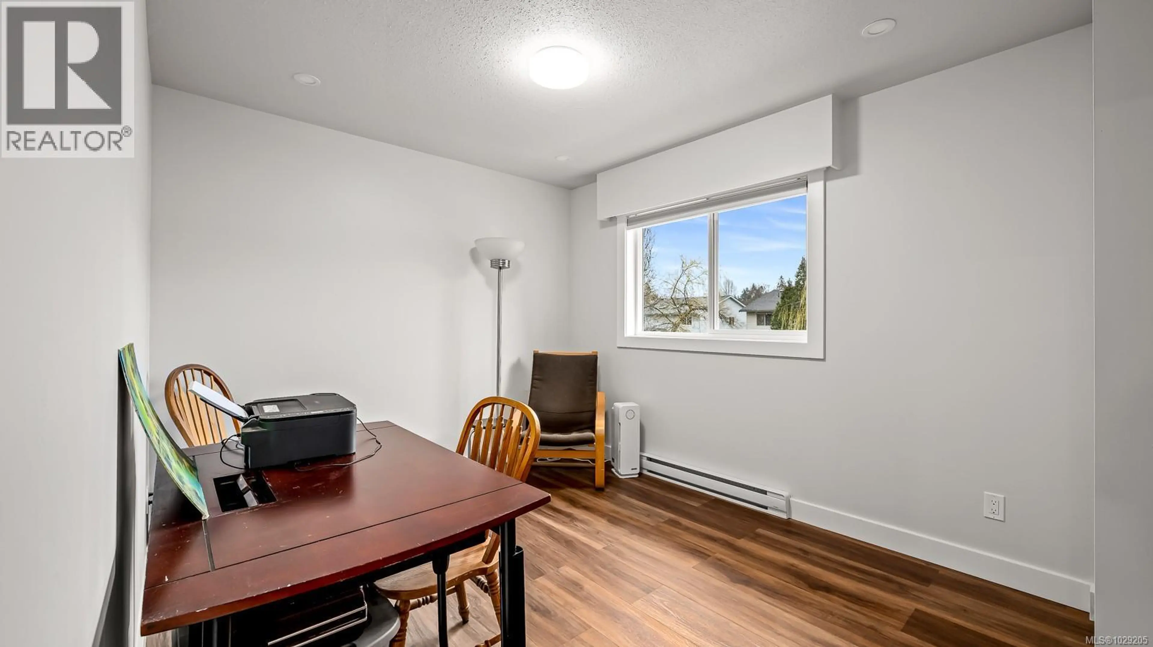 Property at #A 2052 1ST ST, Courtenay, BC