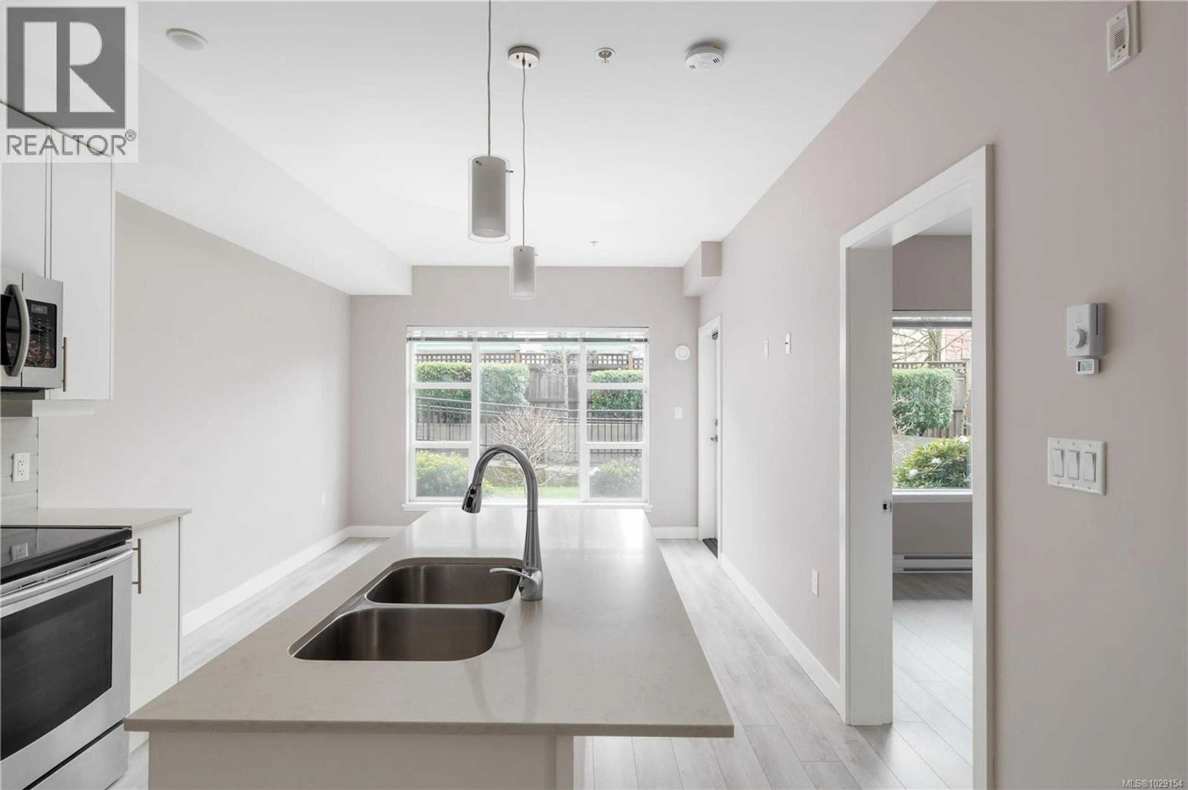 Property at #106 1020 INVERNESS RD, Saanich, BC