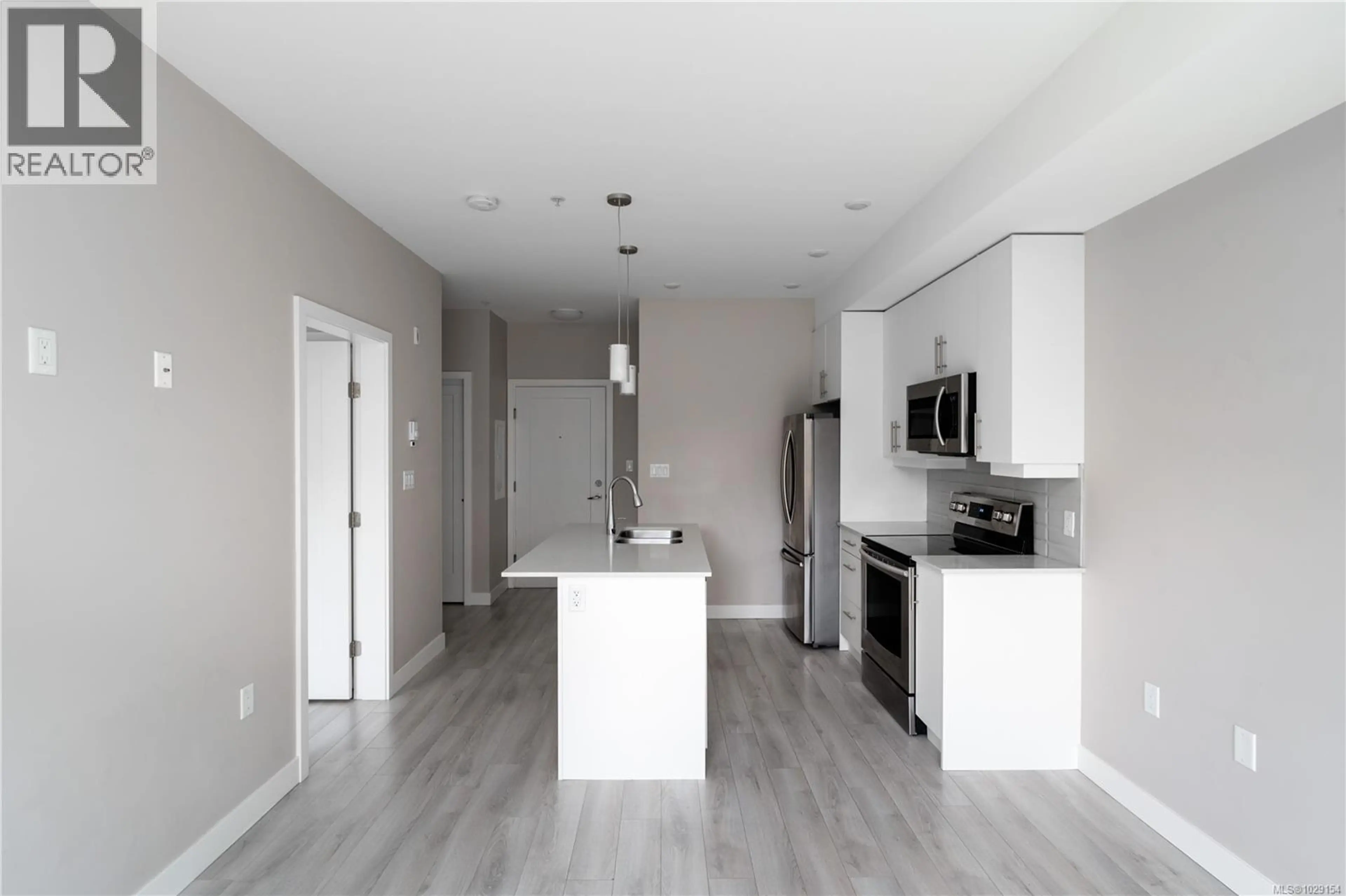 Property at #106 1020 INVERNESS RD, Saanich, BC