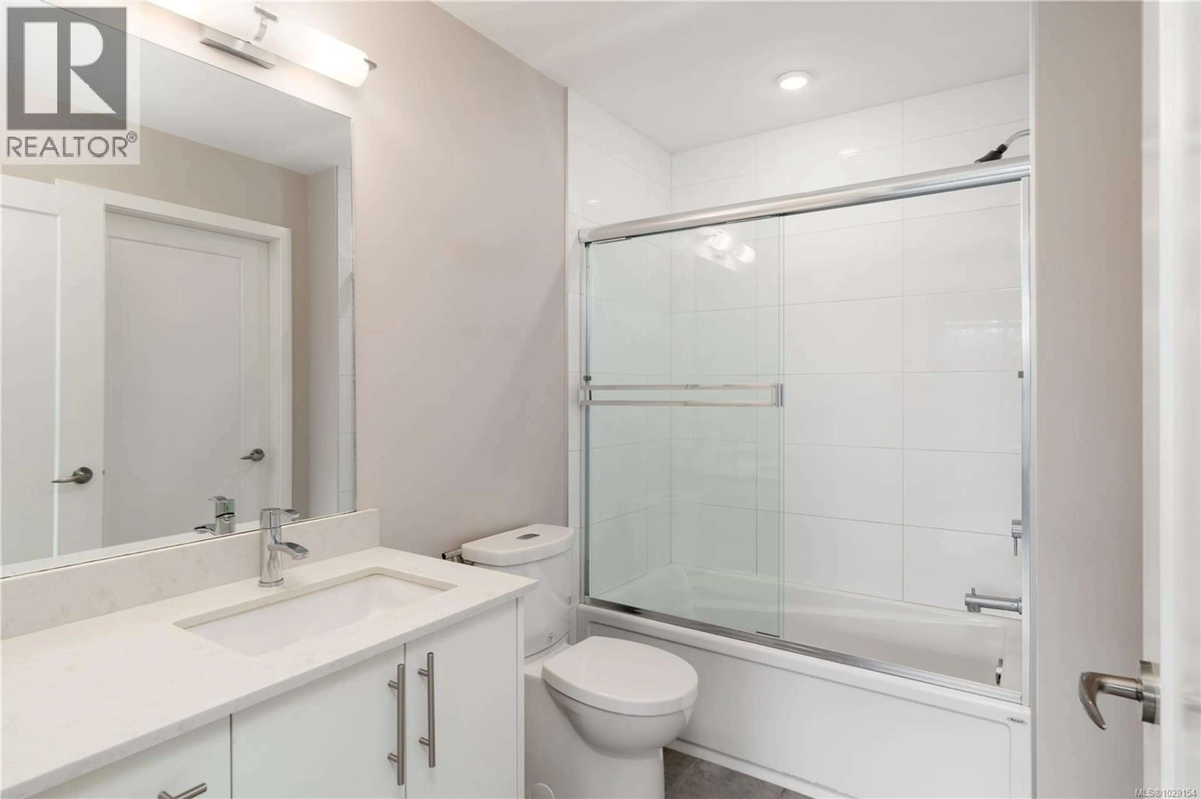 Property at #106 1020 INVERNESS RD, Saanich, BC