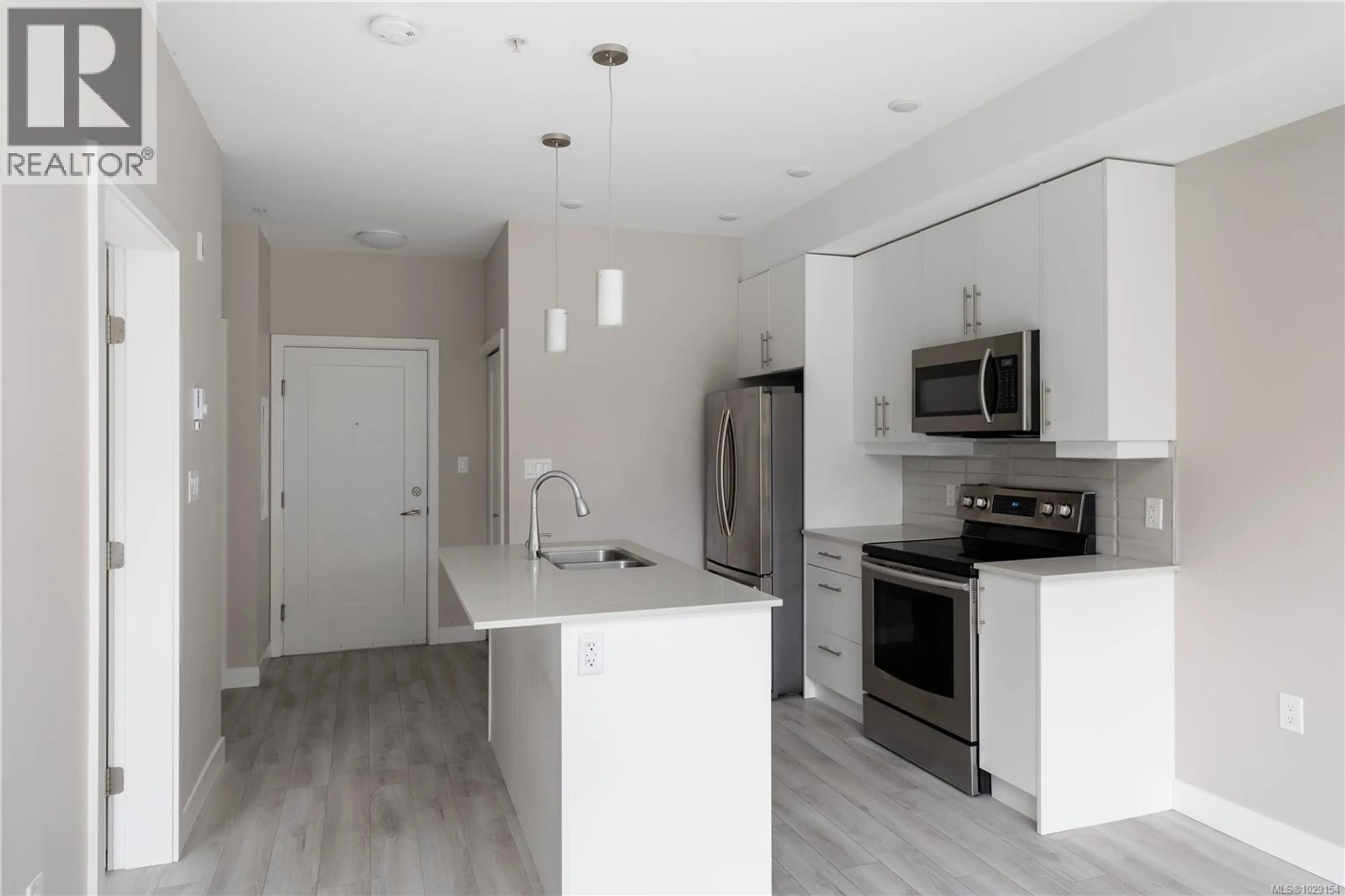 Property at #106 1020 INVERNESS RD, Saanich, BC