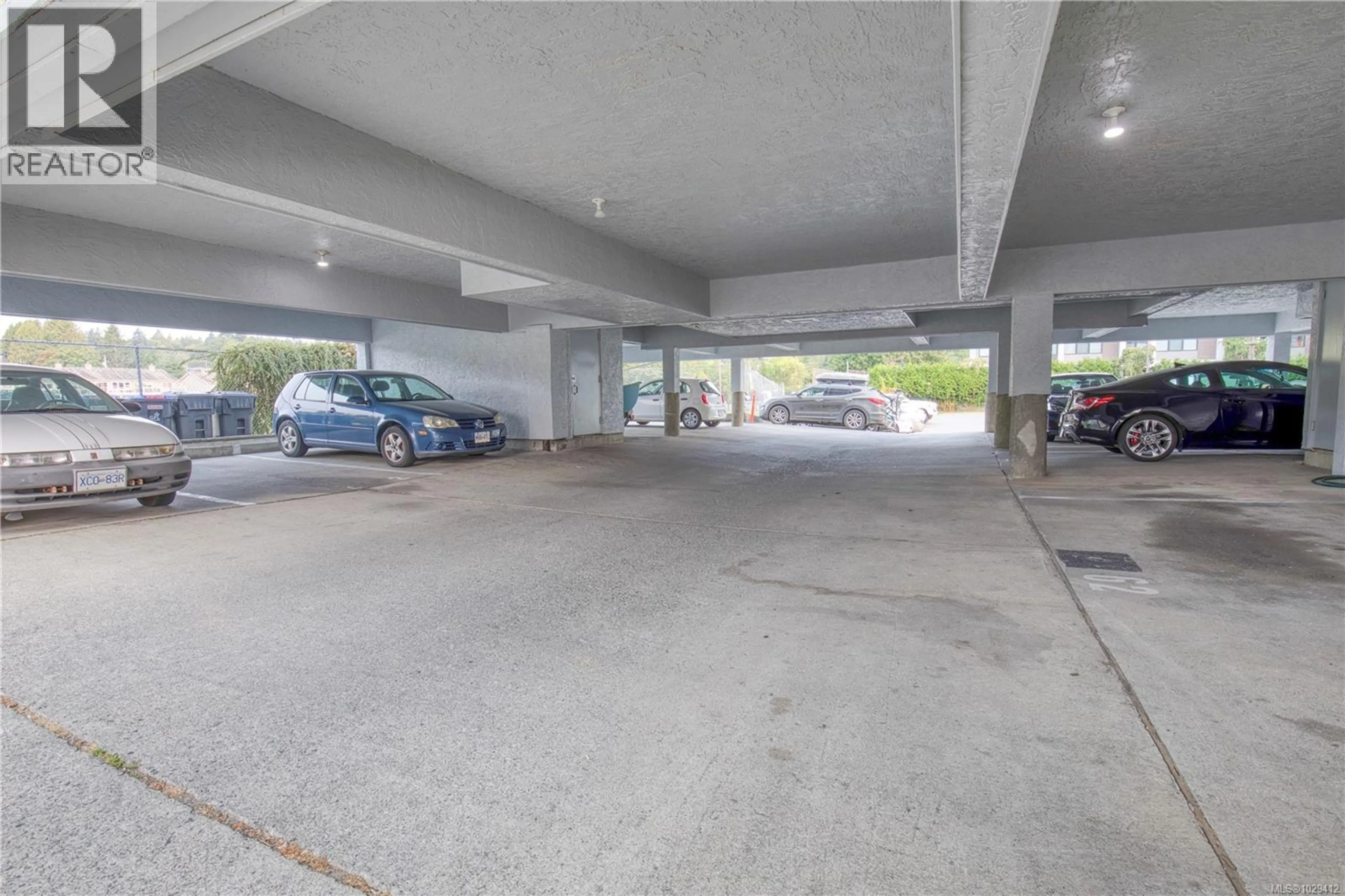 Property at #308 2815 DEPARTURE BAY RD, Nanaimo, BC